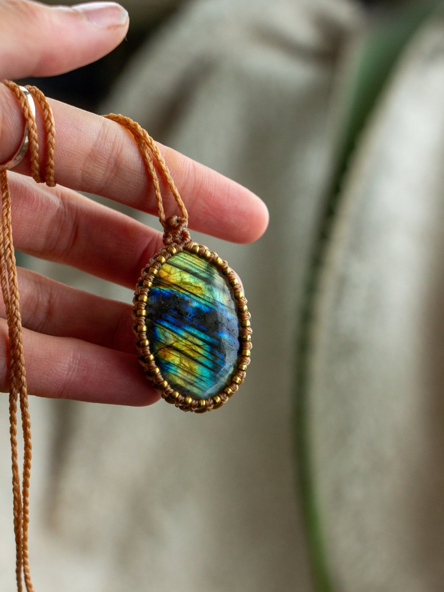 Labradorite macrame necklace