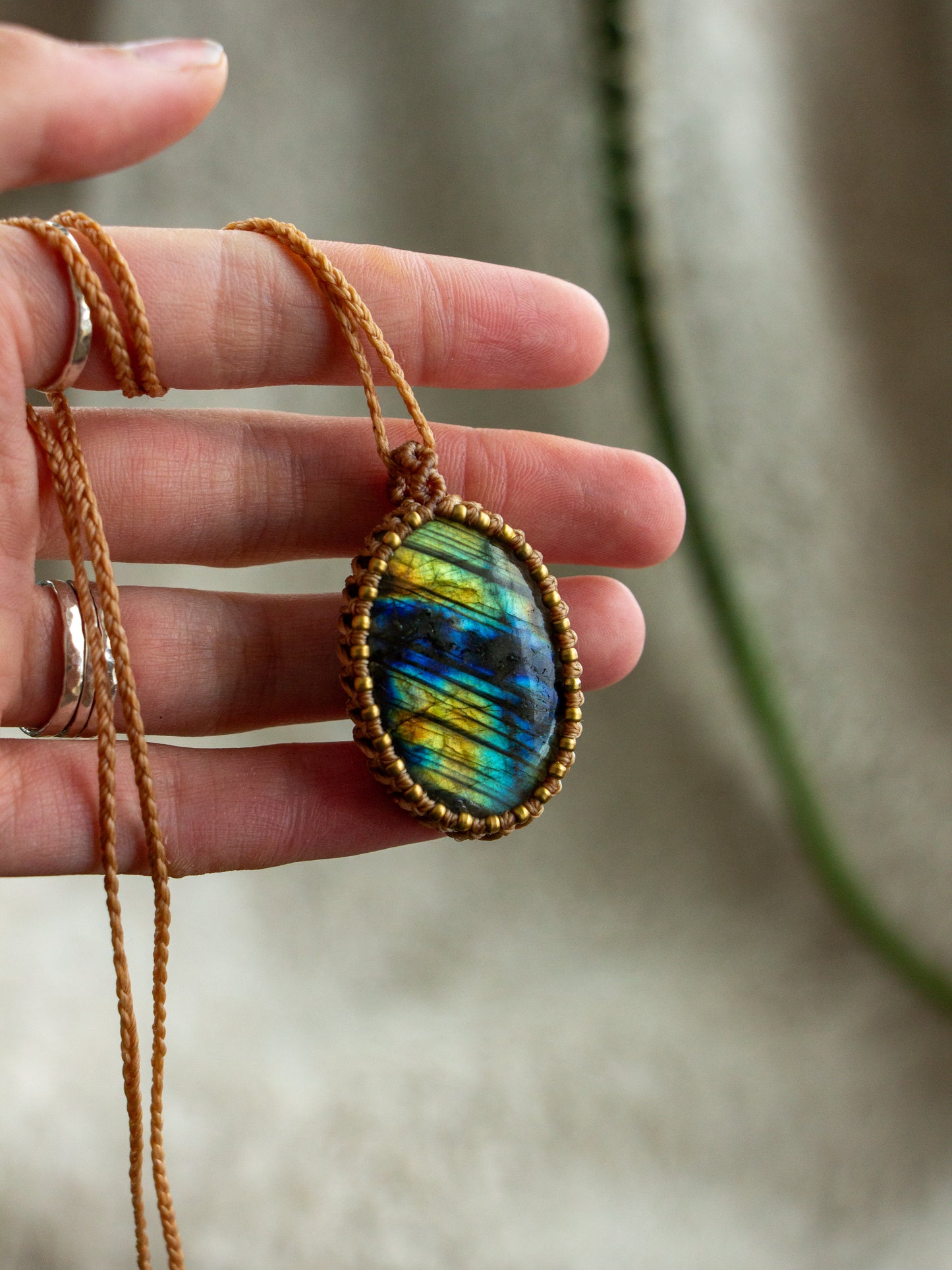 Labradorite macrame necklace