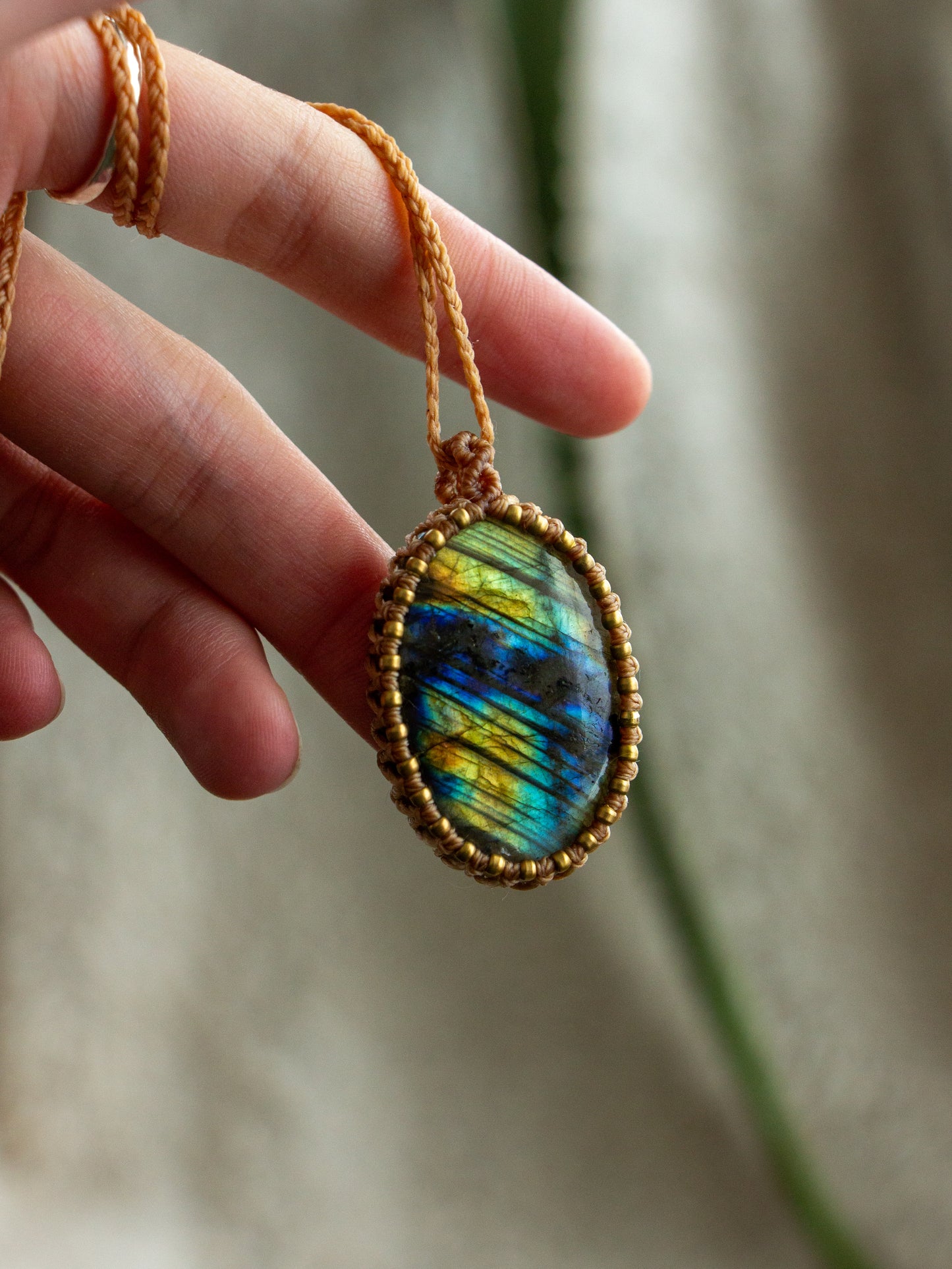 Labradorite macrame necklace