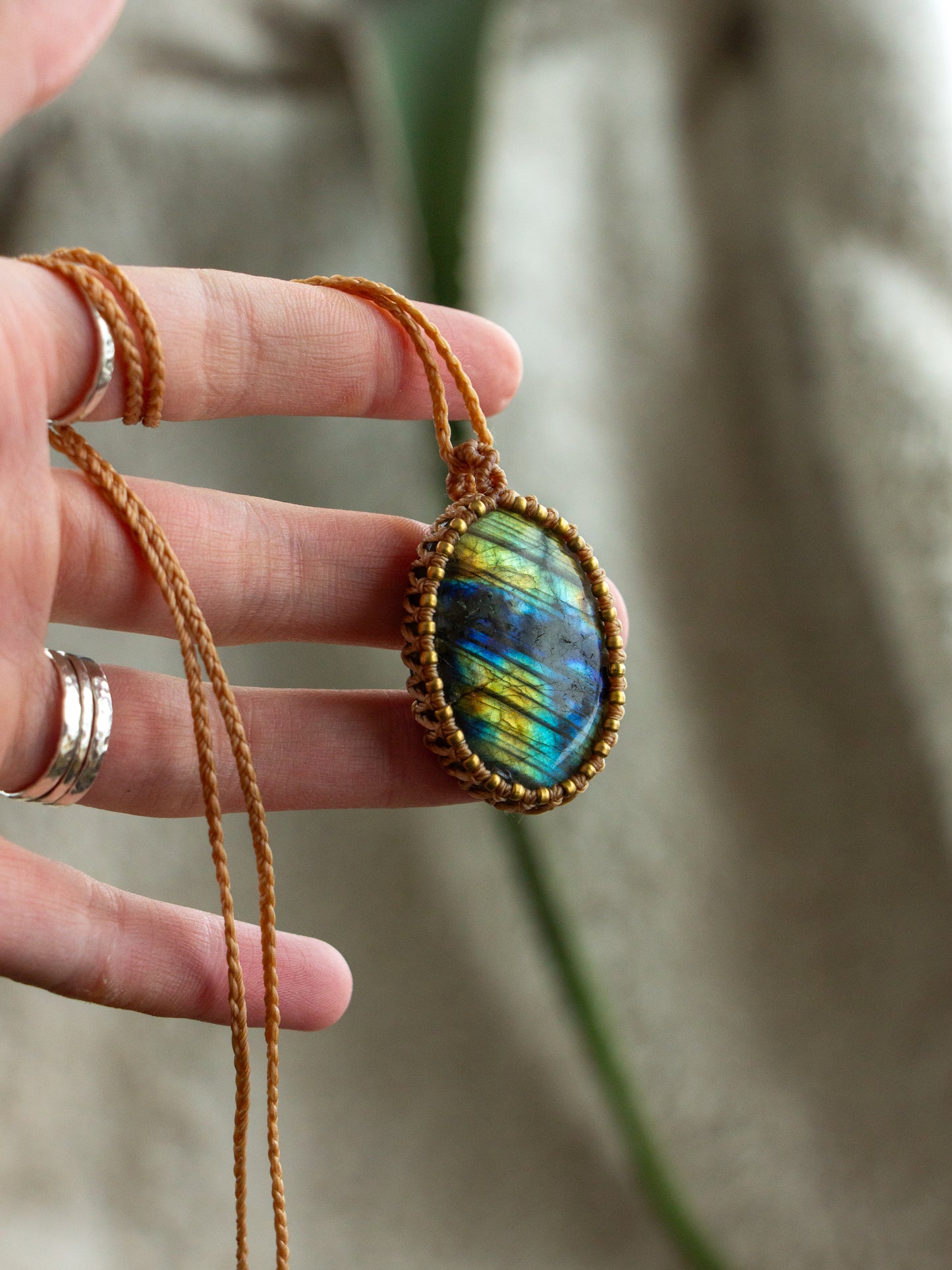 Labradorite macrame necklace