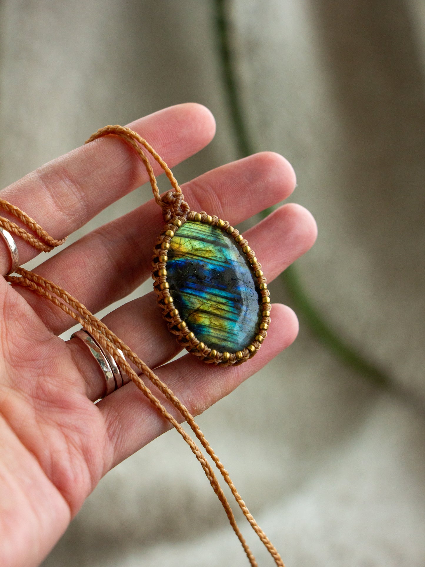 Labradorite macrame necklace