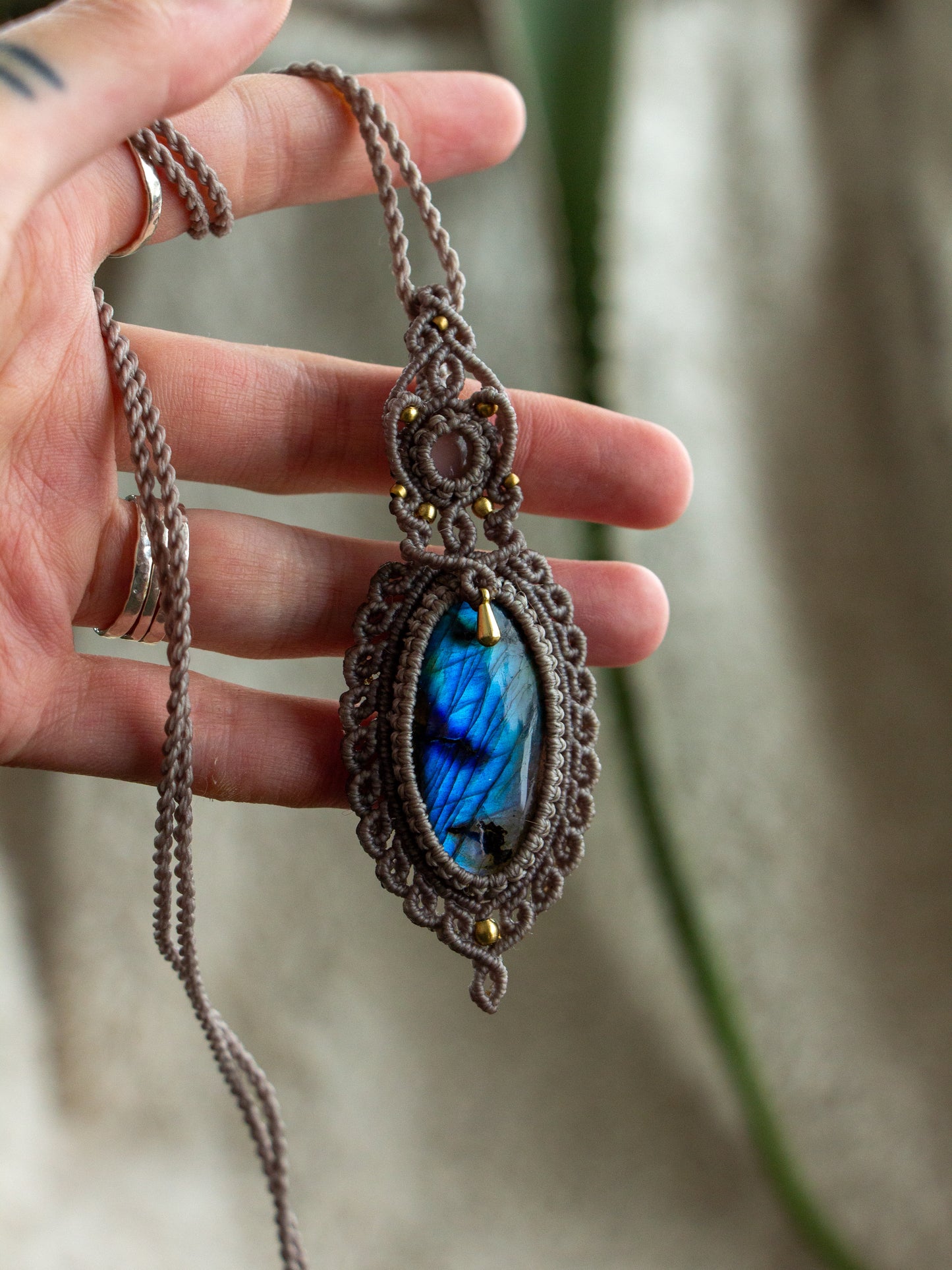 Grey Moonstone & Labradorite macrame necklace