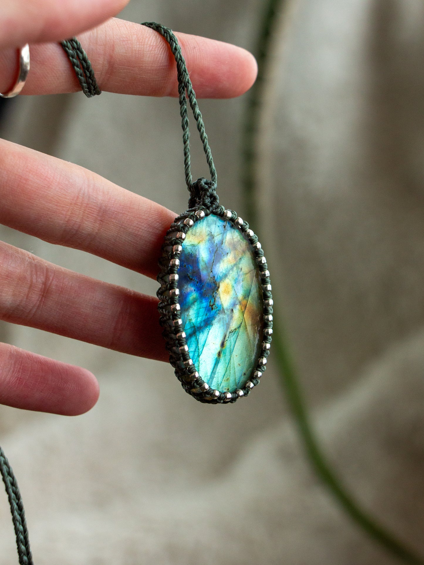Labradorite macrame necklace
