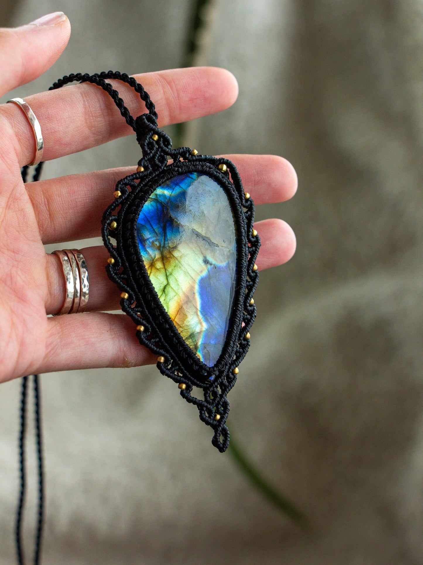 Labradorite macrame necklace