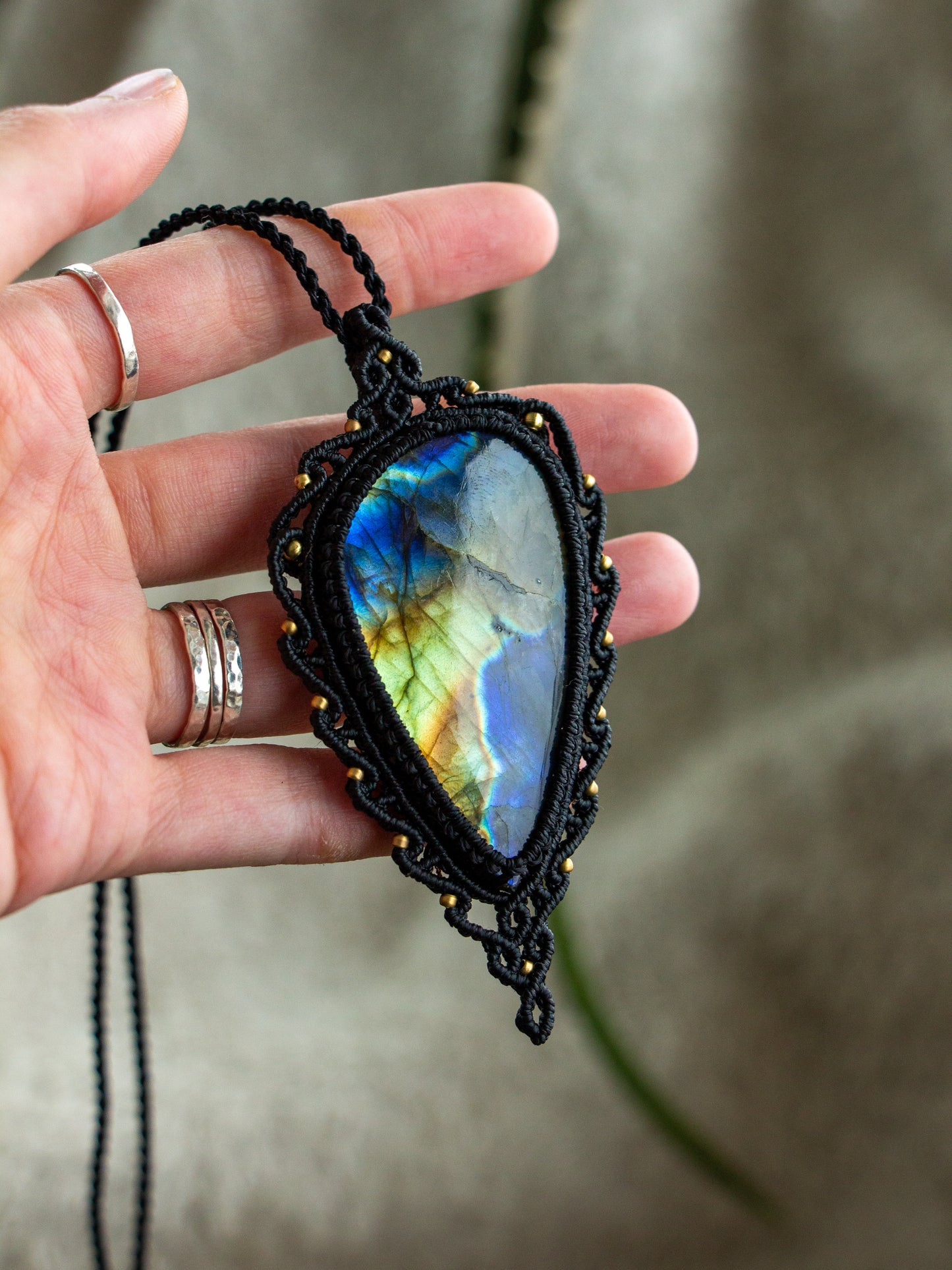 Labradorite macrame necklace