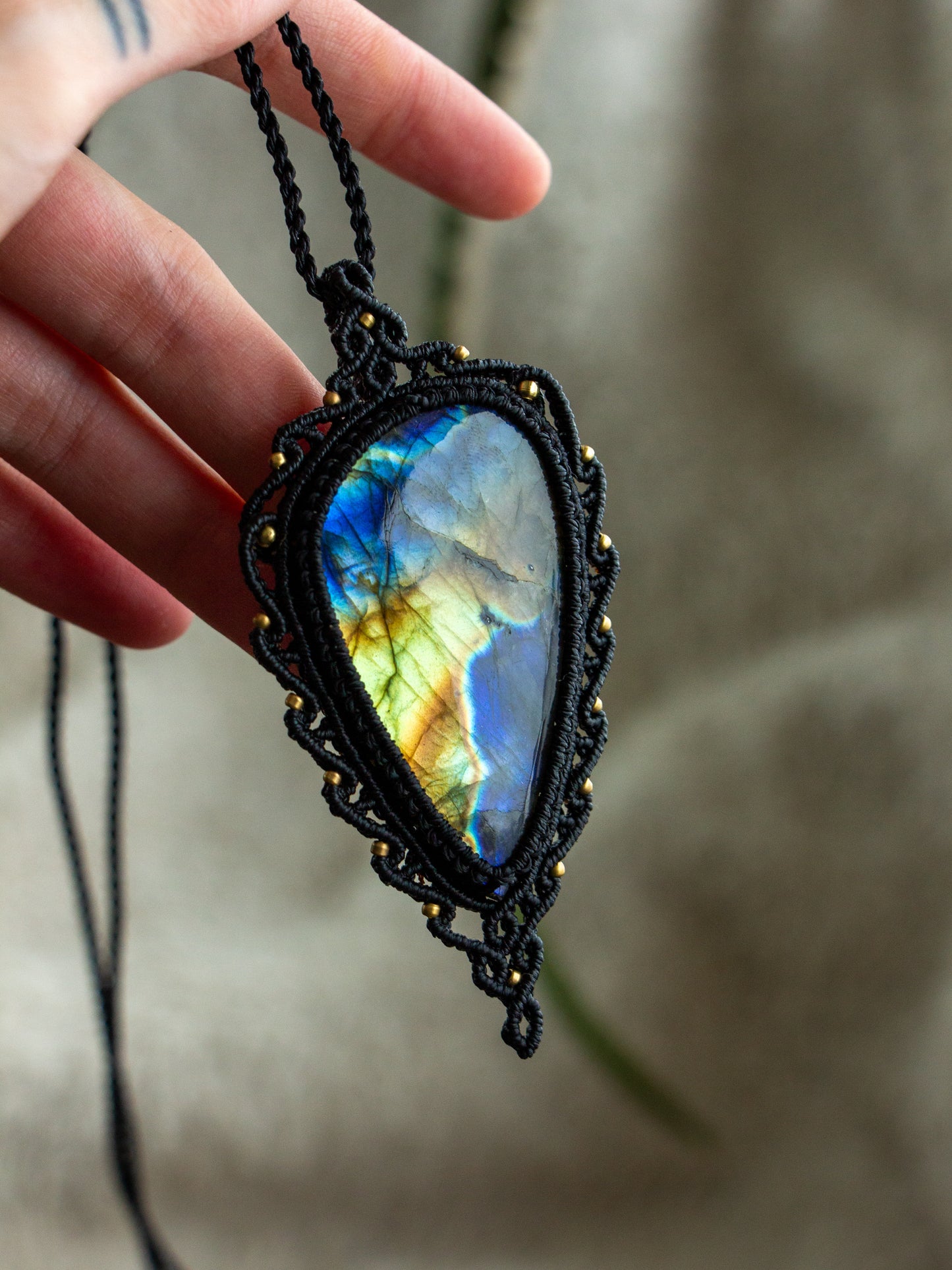 Labradorite macrame necklace