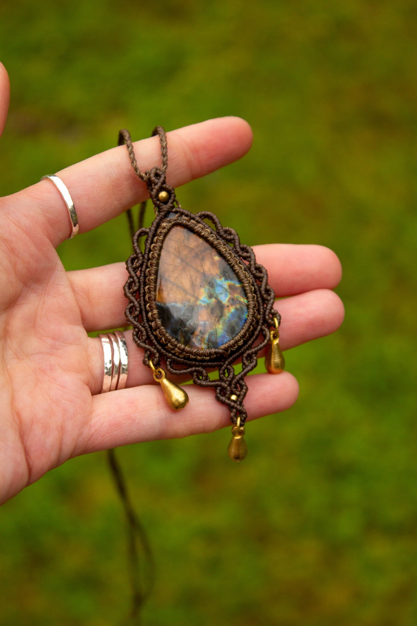 Labradorite macrame necklace