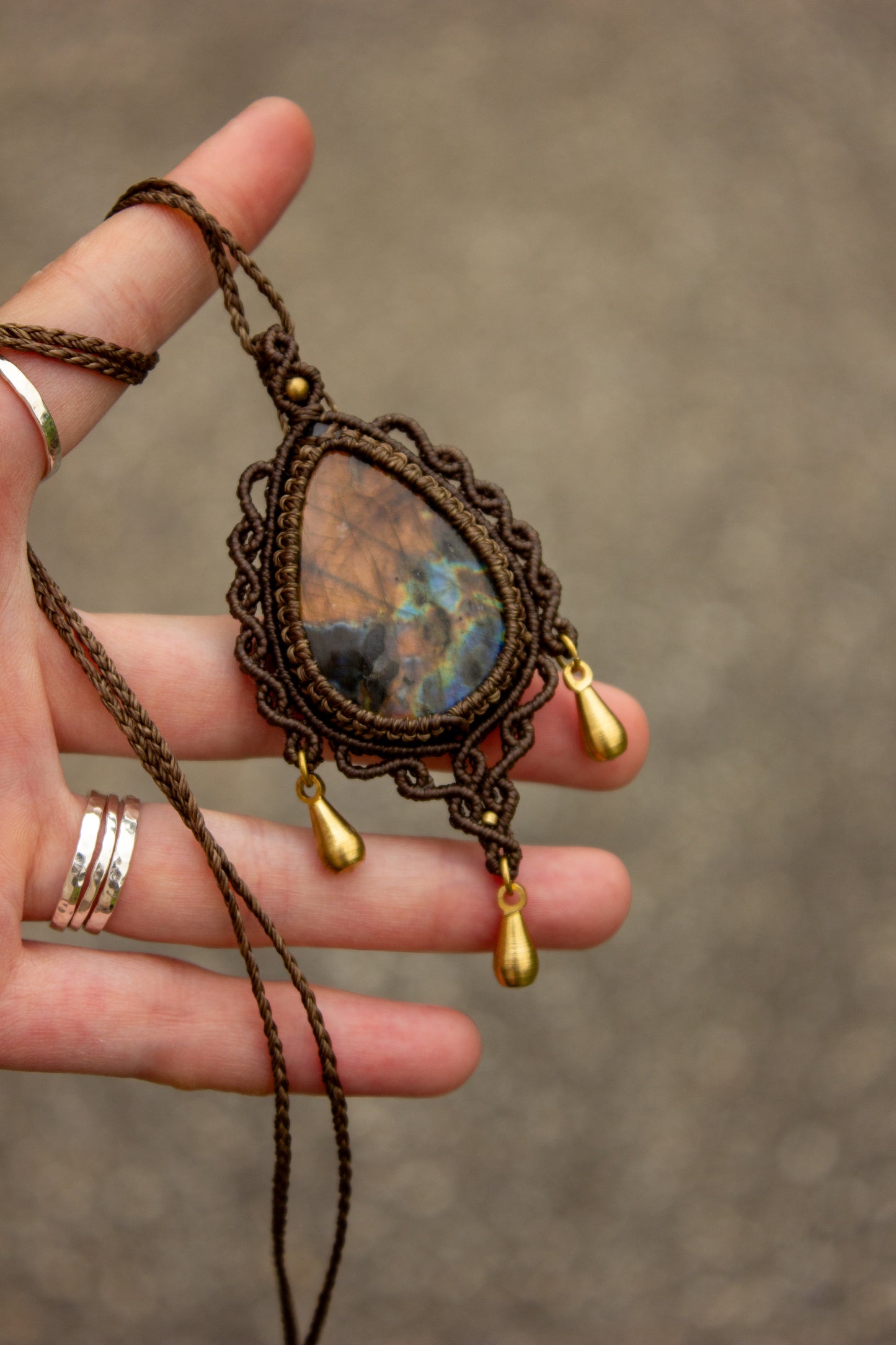 Labradorite macrame necklace
