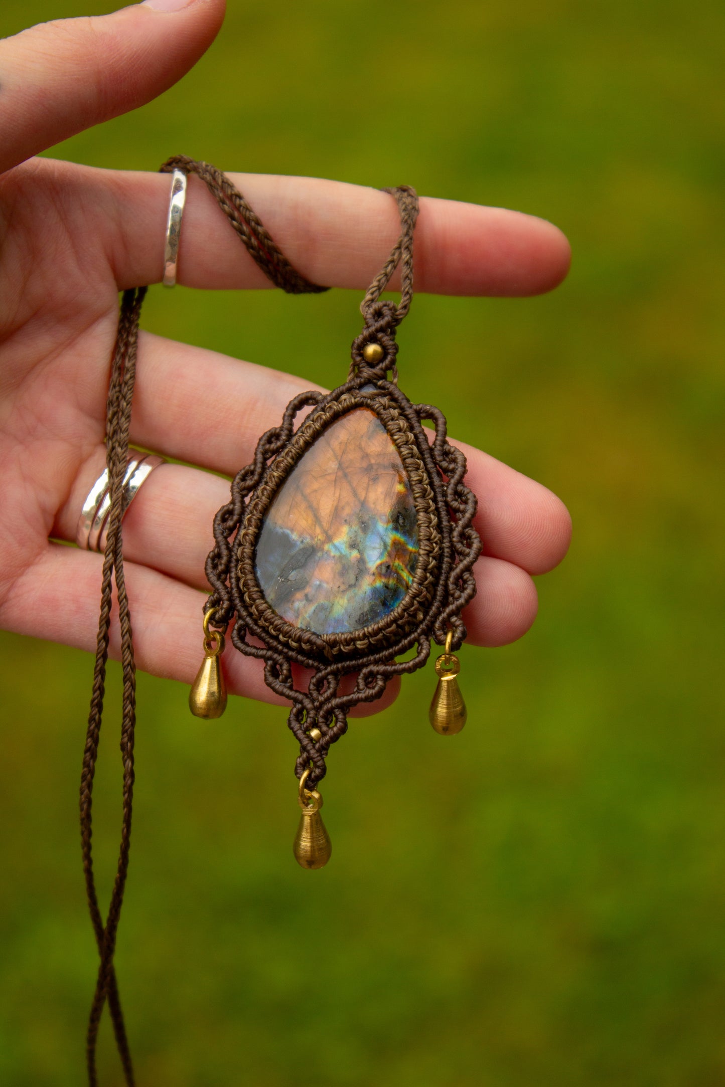 Labradorite macrame necklace