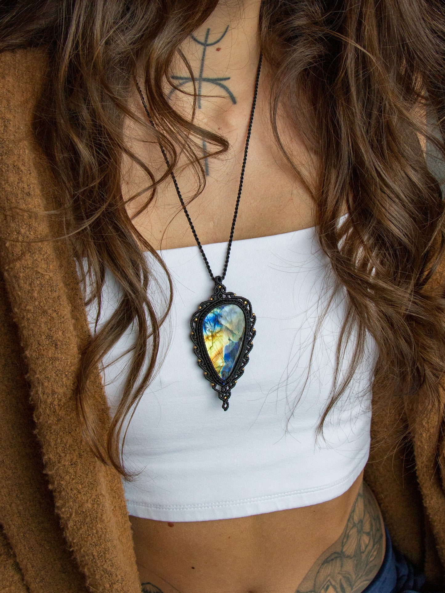 Labradorite macrame necklace