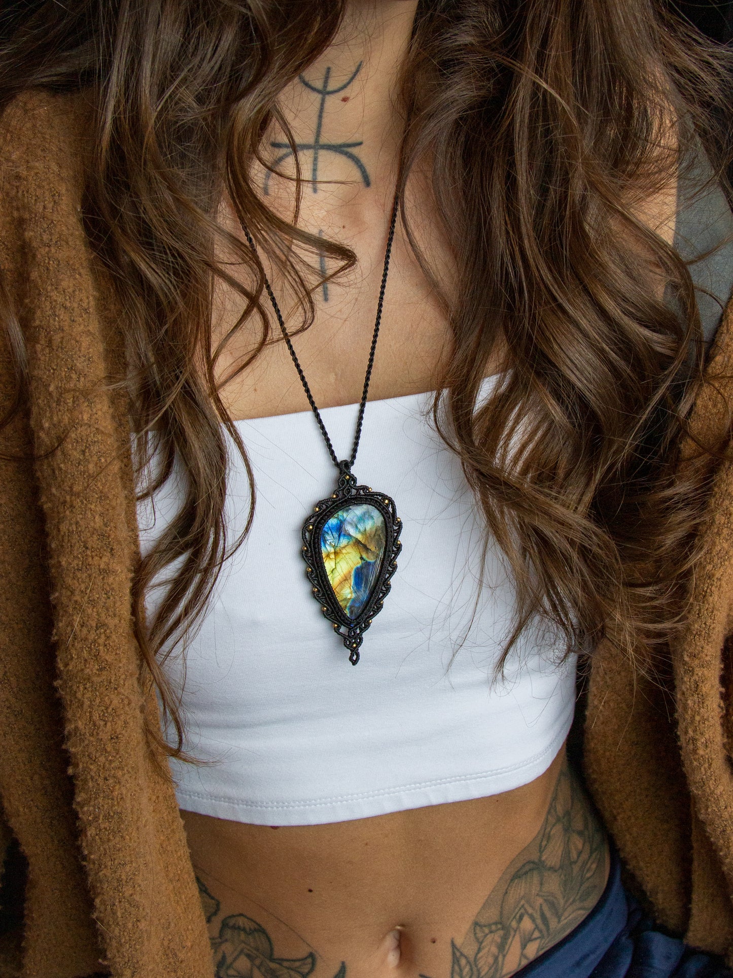Labradorite macrame necklace
