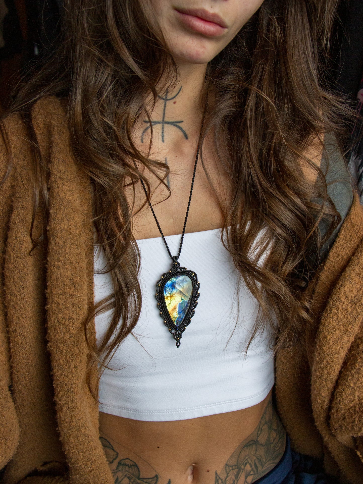 Labradorite macrame necklace