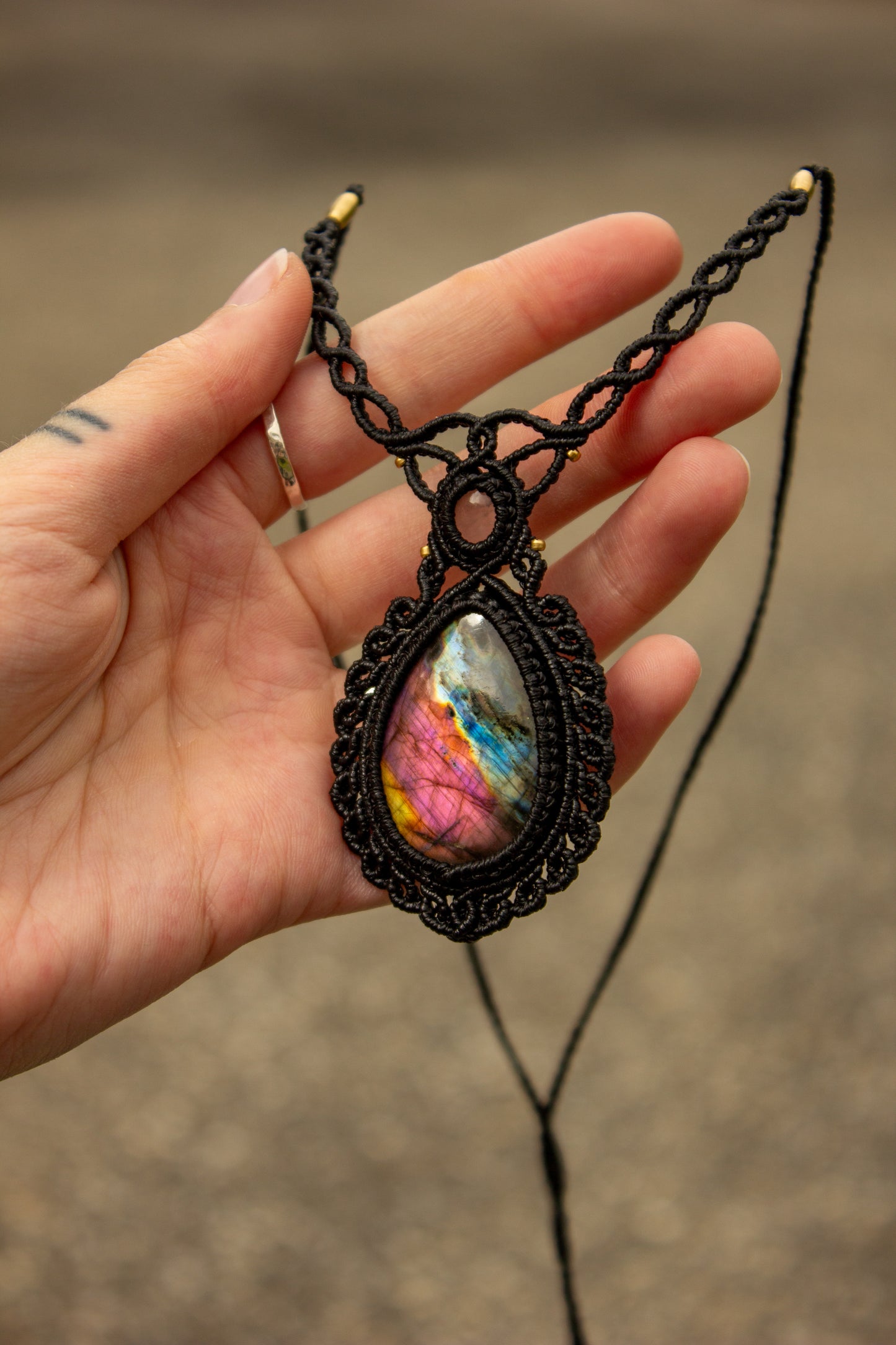 Rose Quartz & Labradorite macrame necklace
