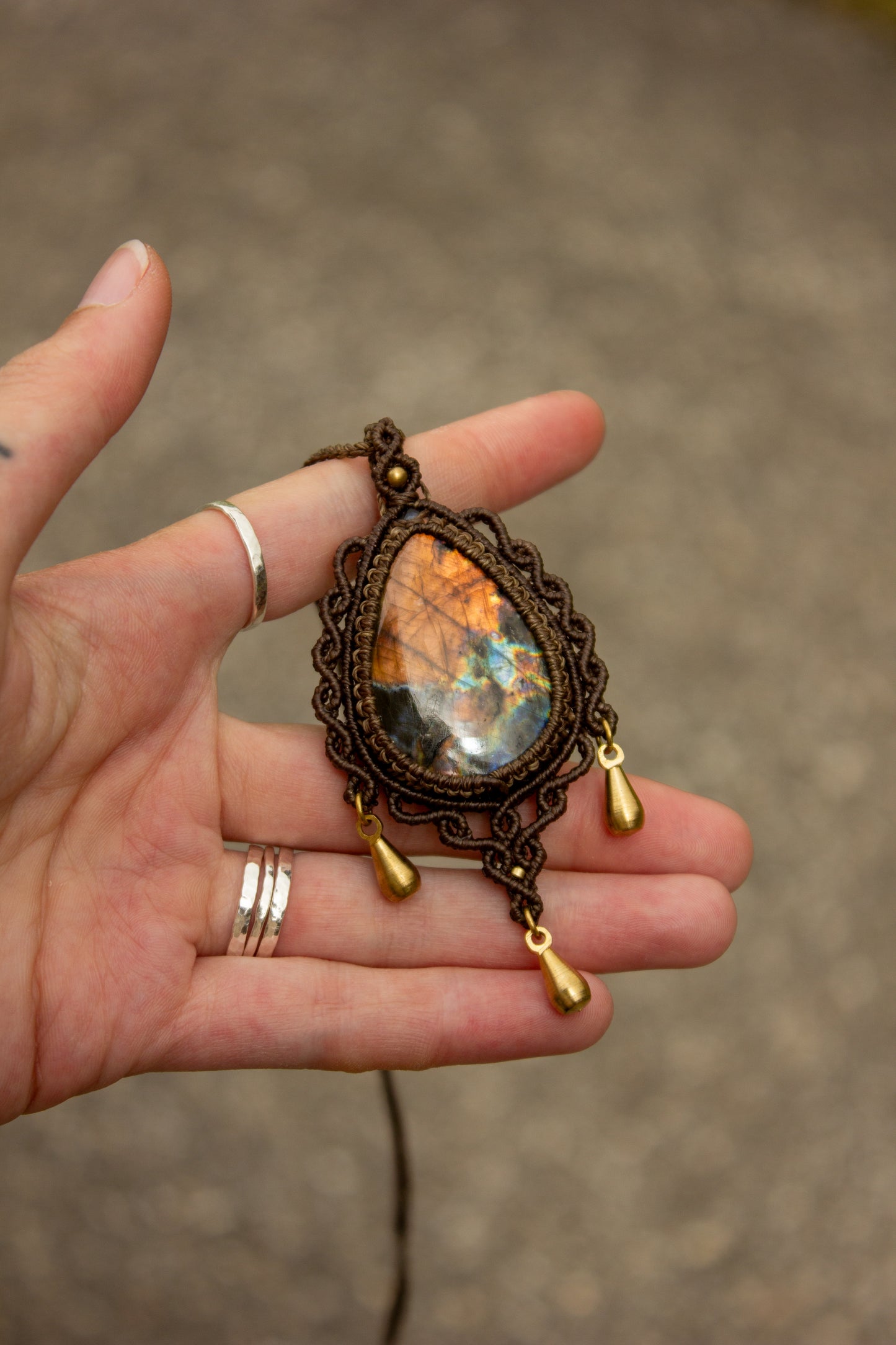 Labradorite macrame necklace