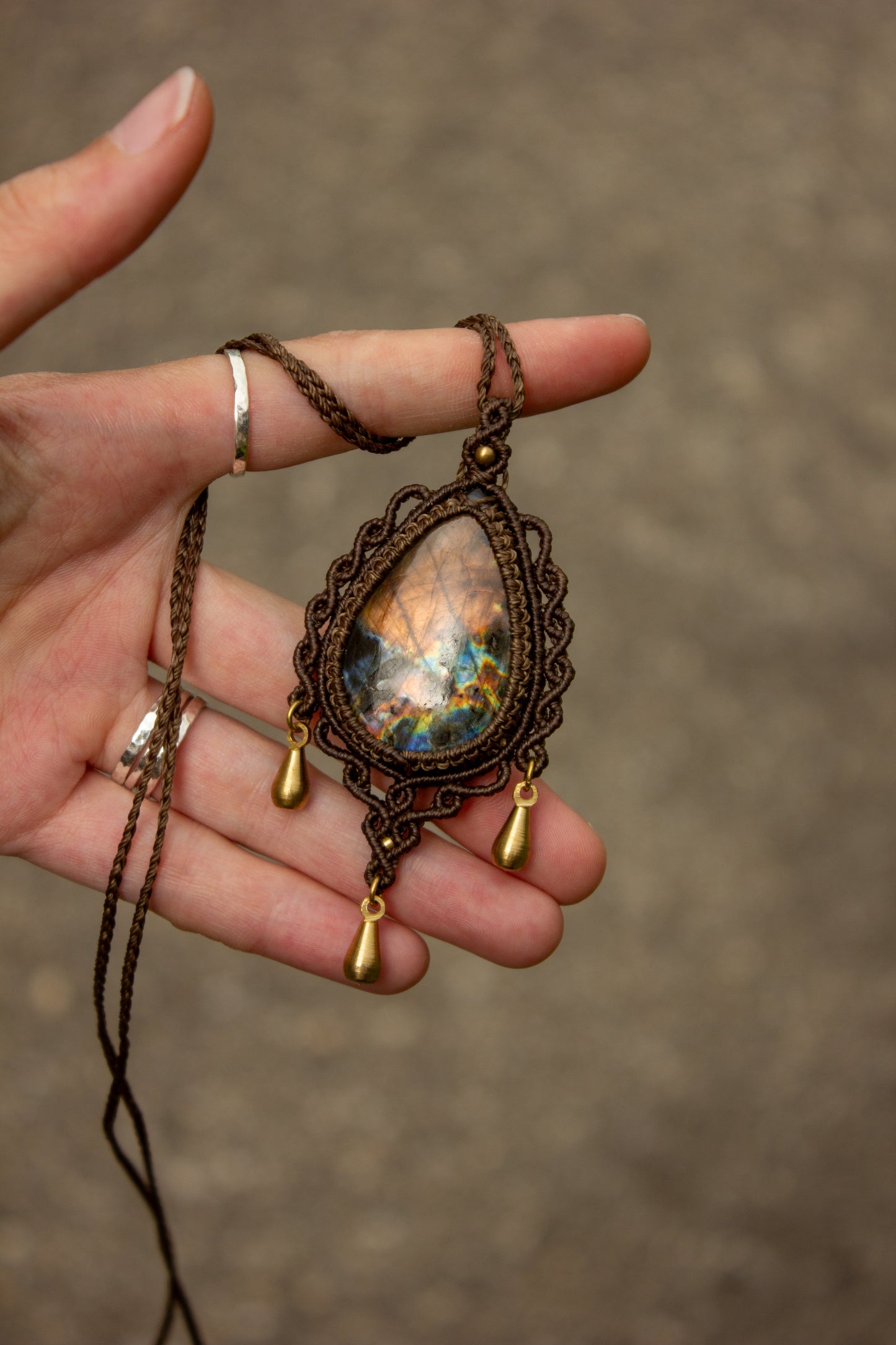 Labradorite macrame necklace