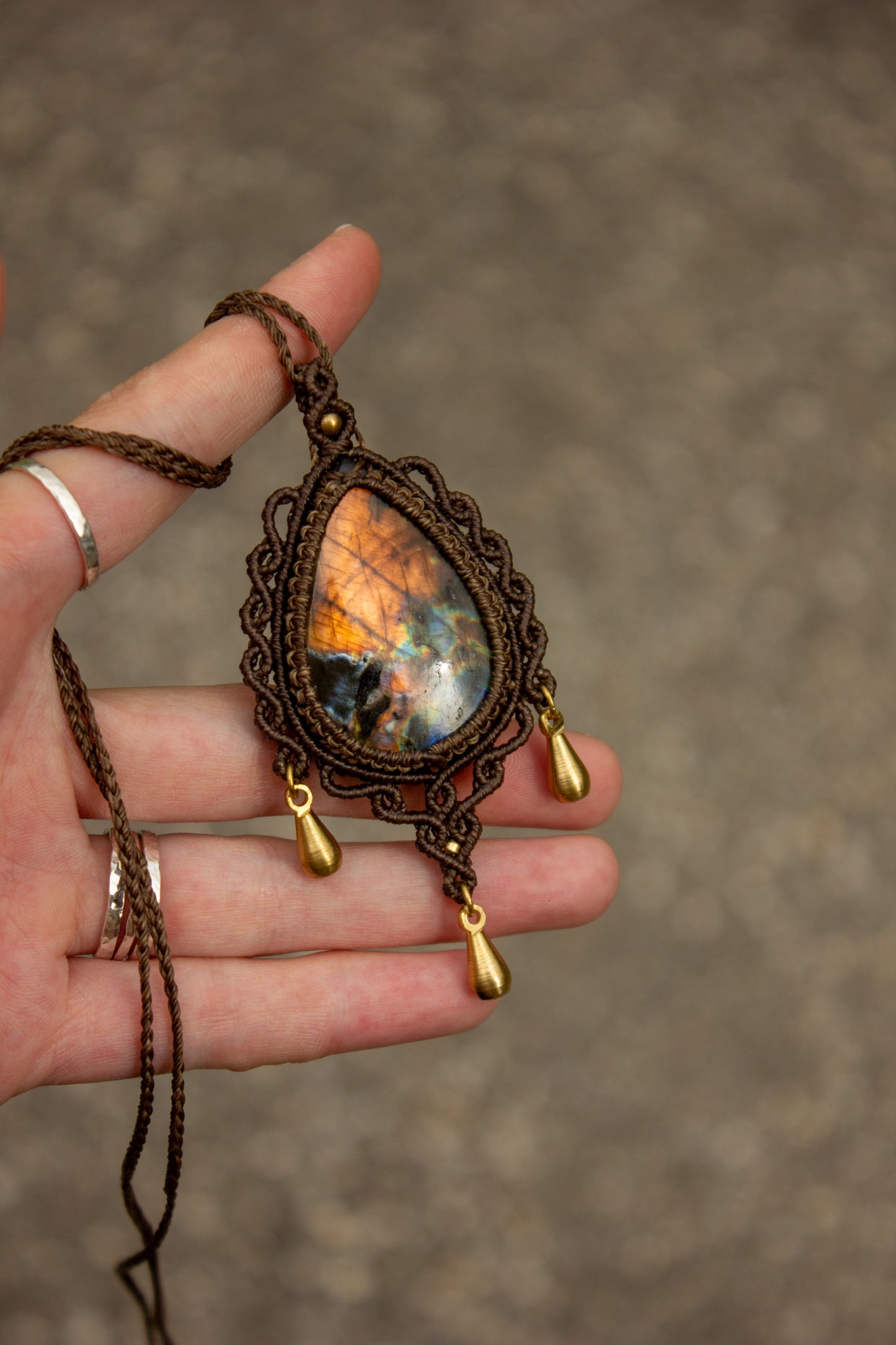 Labradorite macrame necklace
