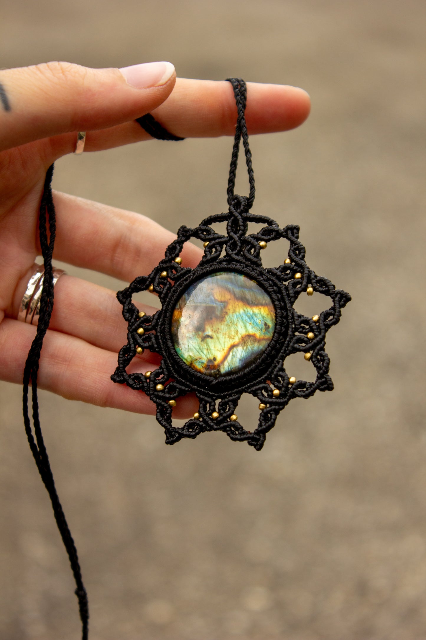 Labradorite macrame necklace