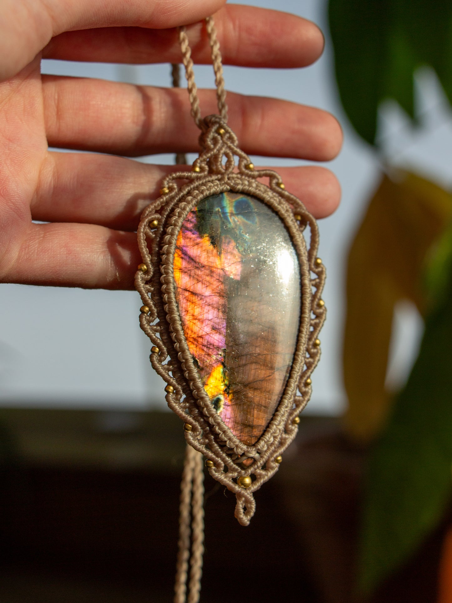 Labradorite macrame necklace