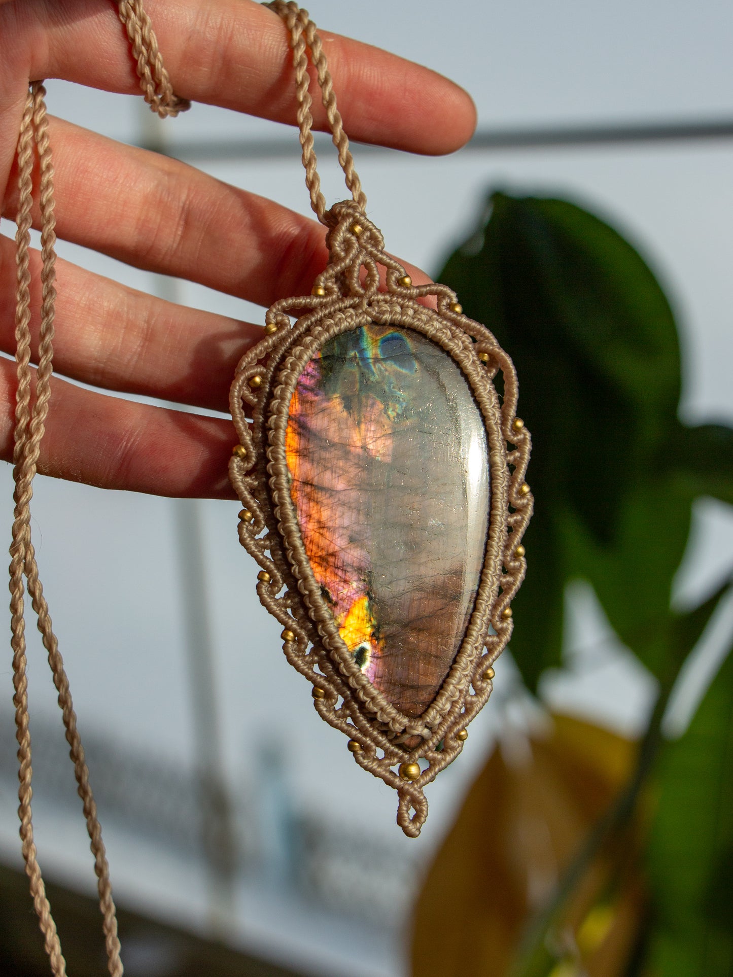 Labradorite macrame necklace