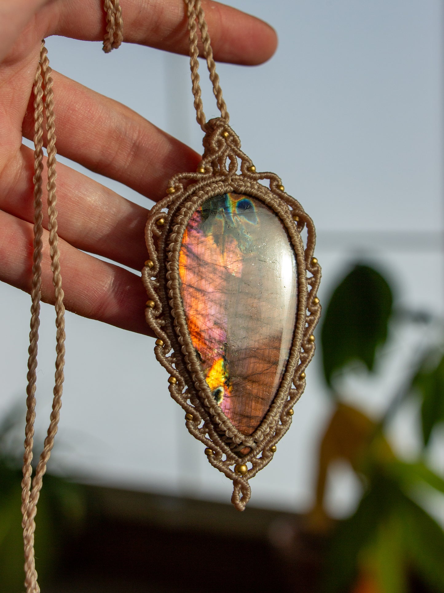 Labradorite macrame necklace