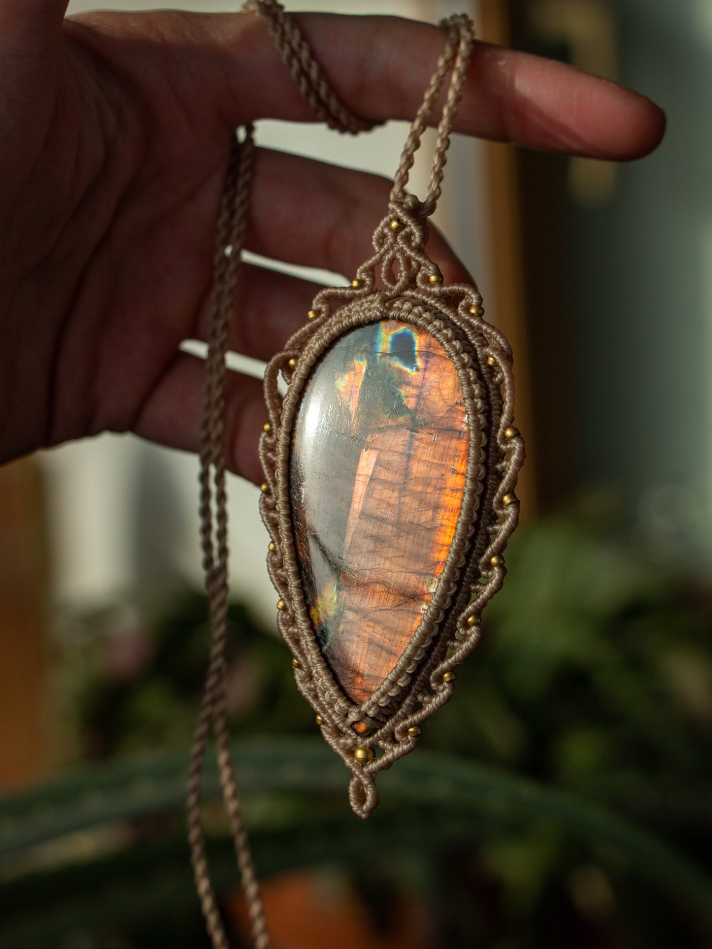 Labradorite macrame necklace