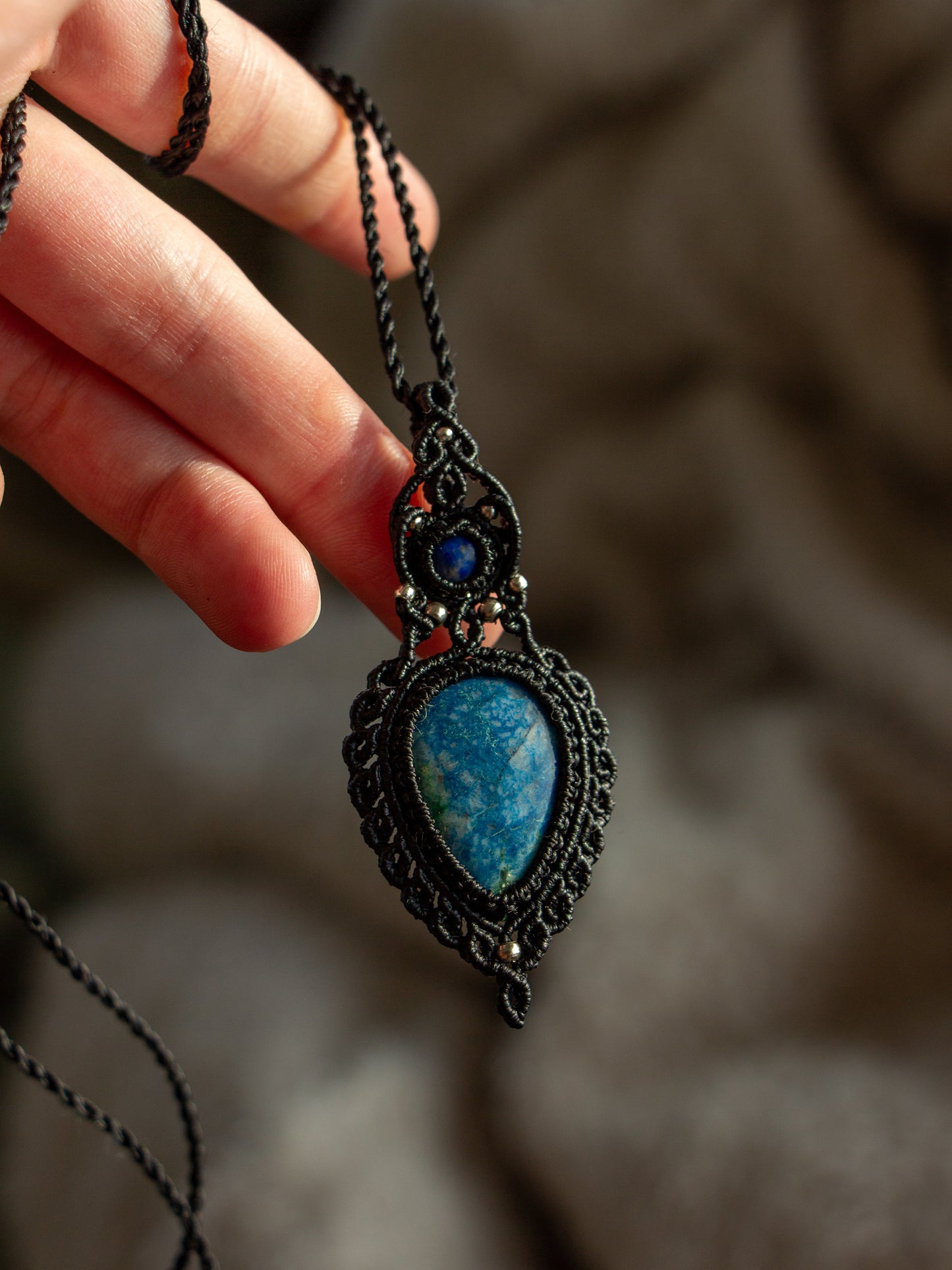Lapis Lazuli & Shattukite macrame necklace