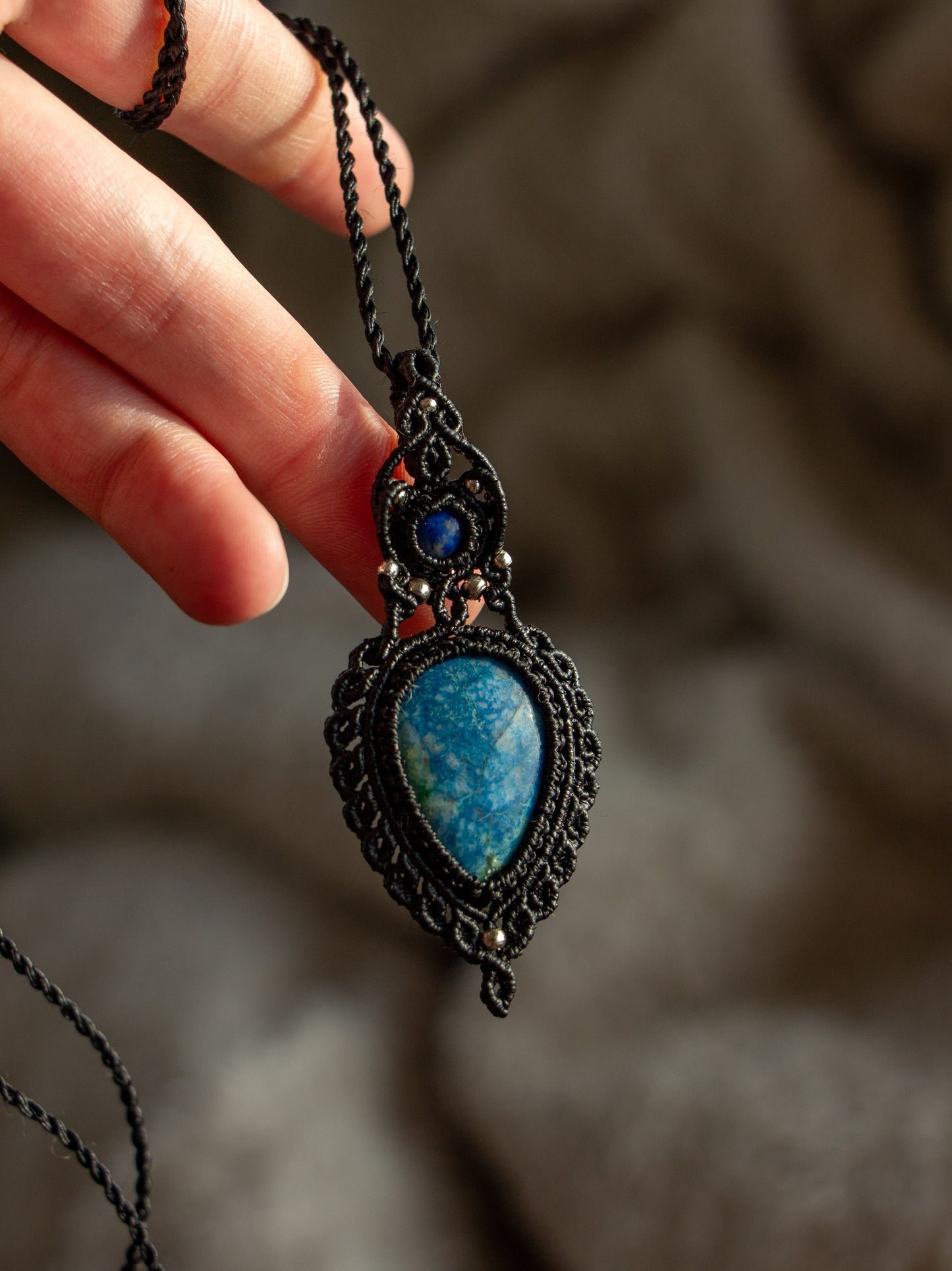 Lapis Lazuli & Shattukite macrame necklace