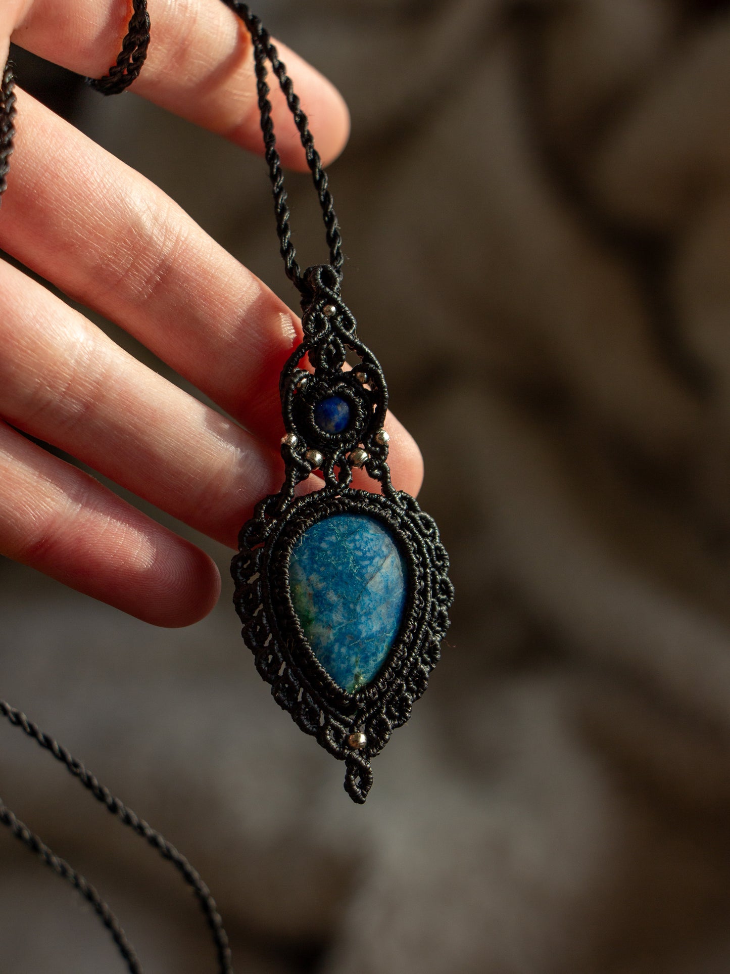 Lapis Lazuli & Shattukite macrame necklace