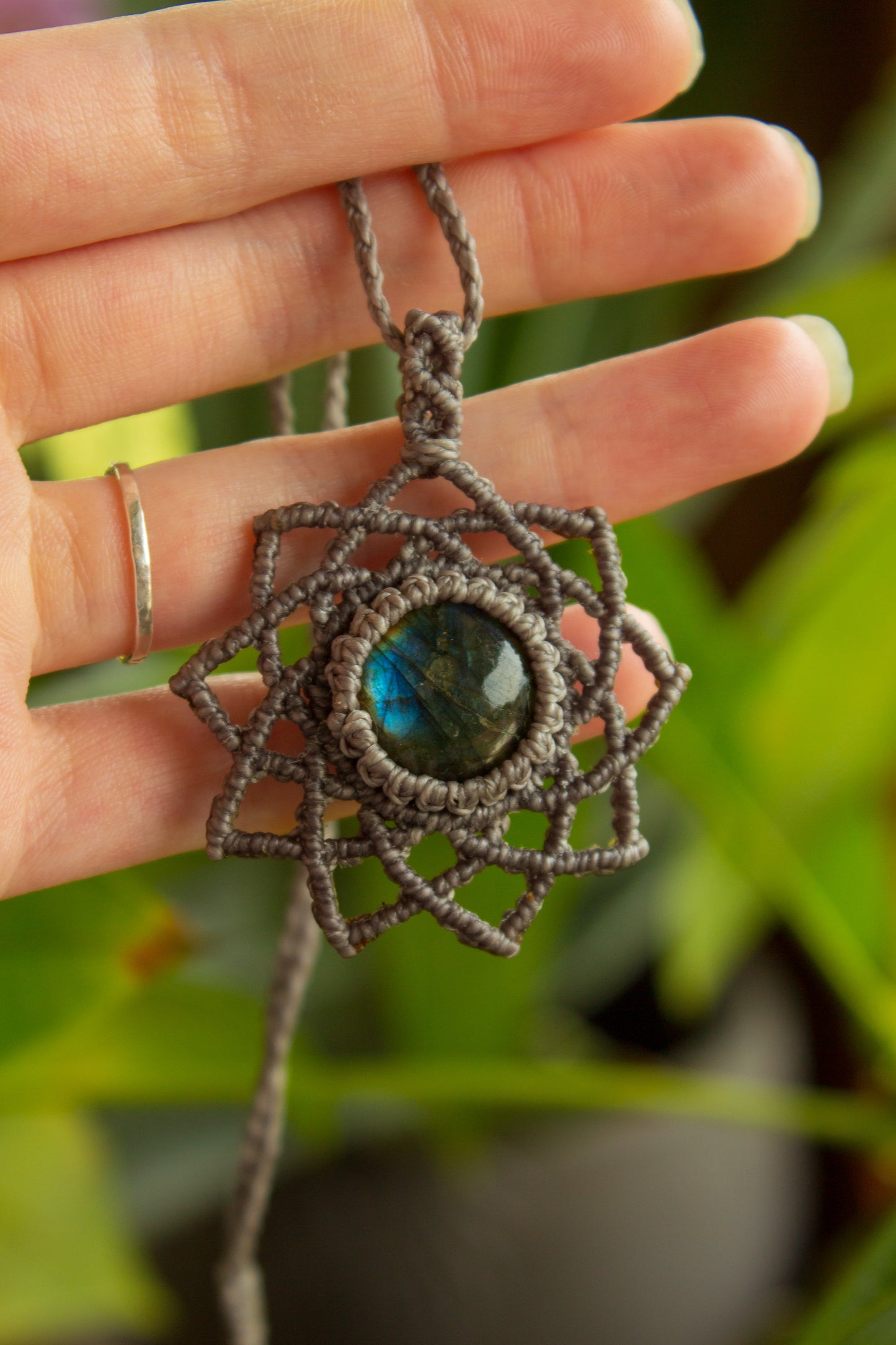 Manila • Labradorite macrame necklace