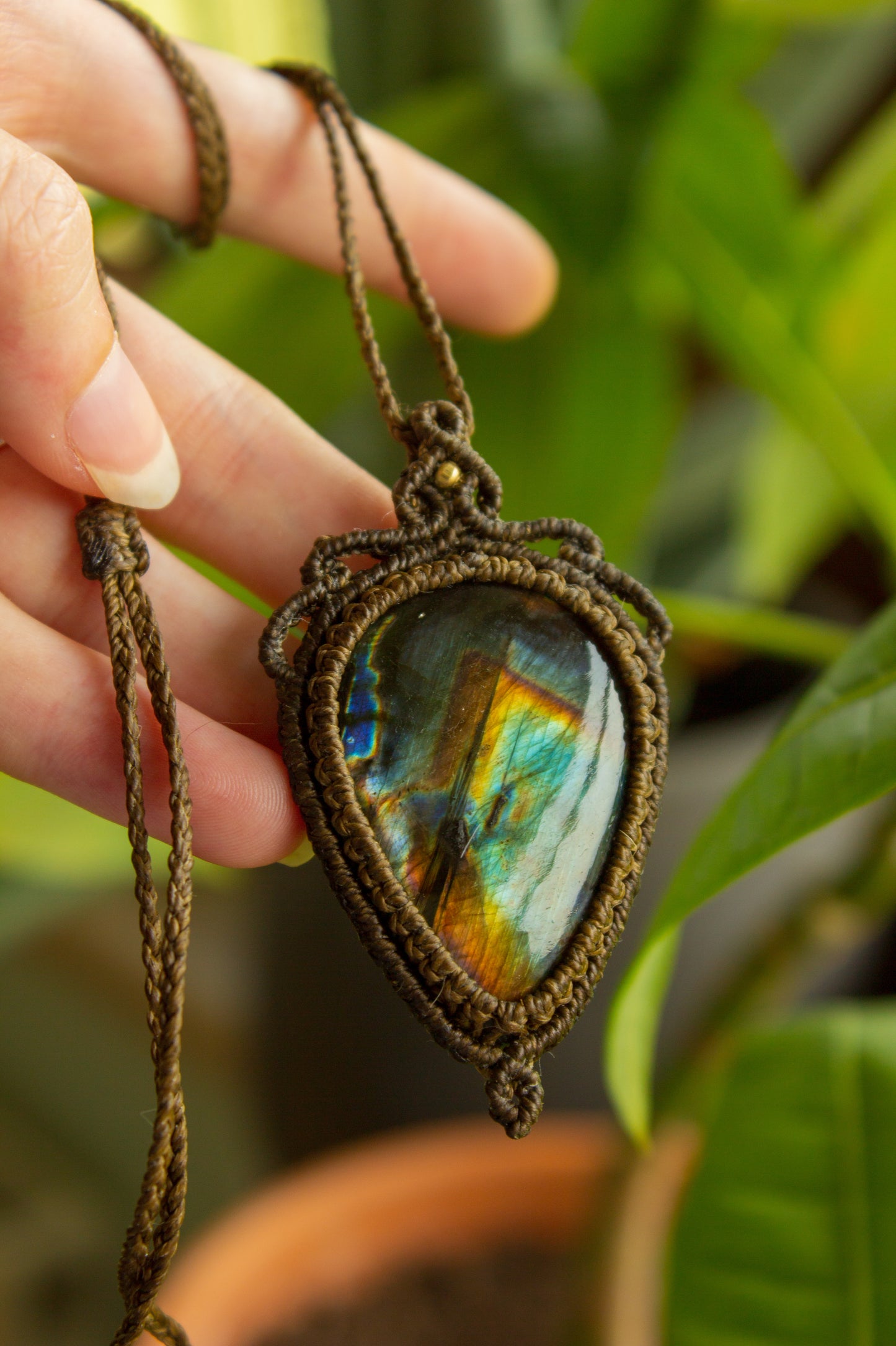 Bangalore • Labradorite macrame necklace
