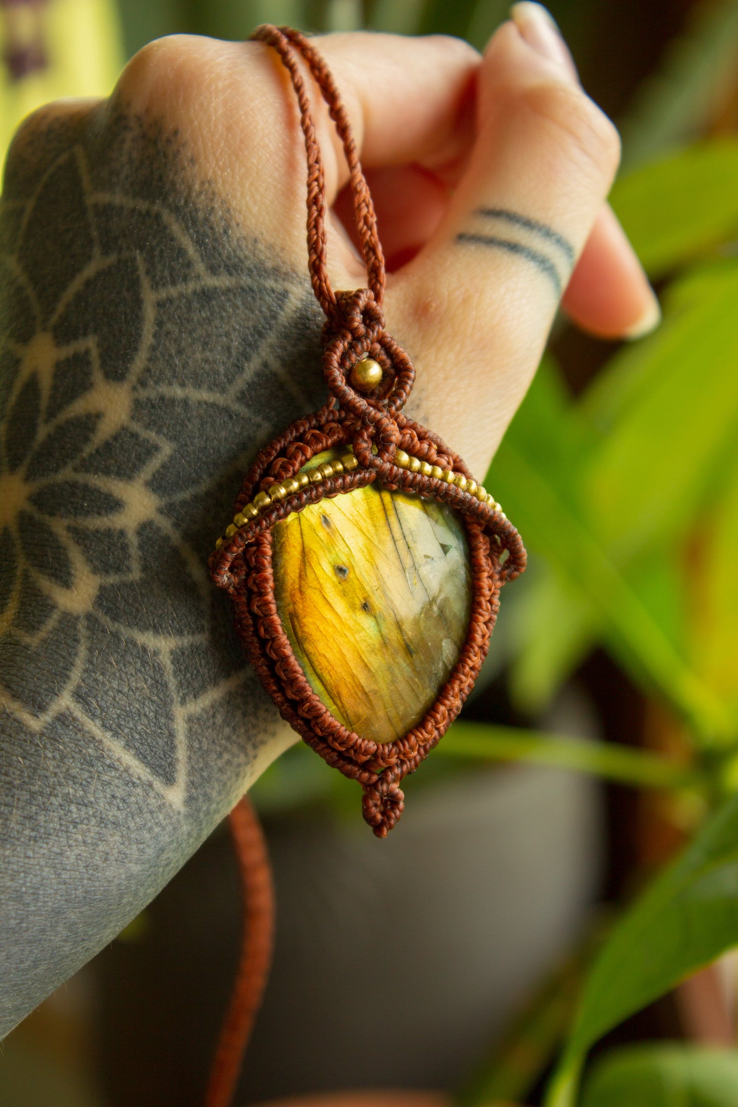 Hanoi • Labradorite macrame necklace