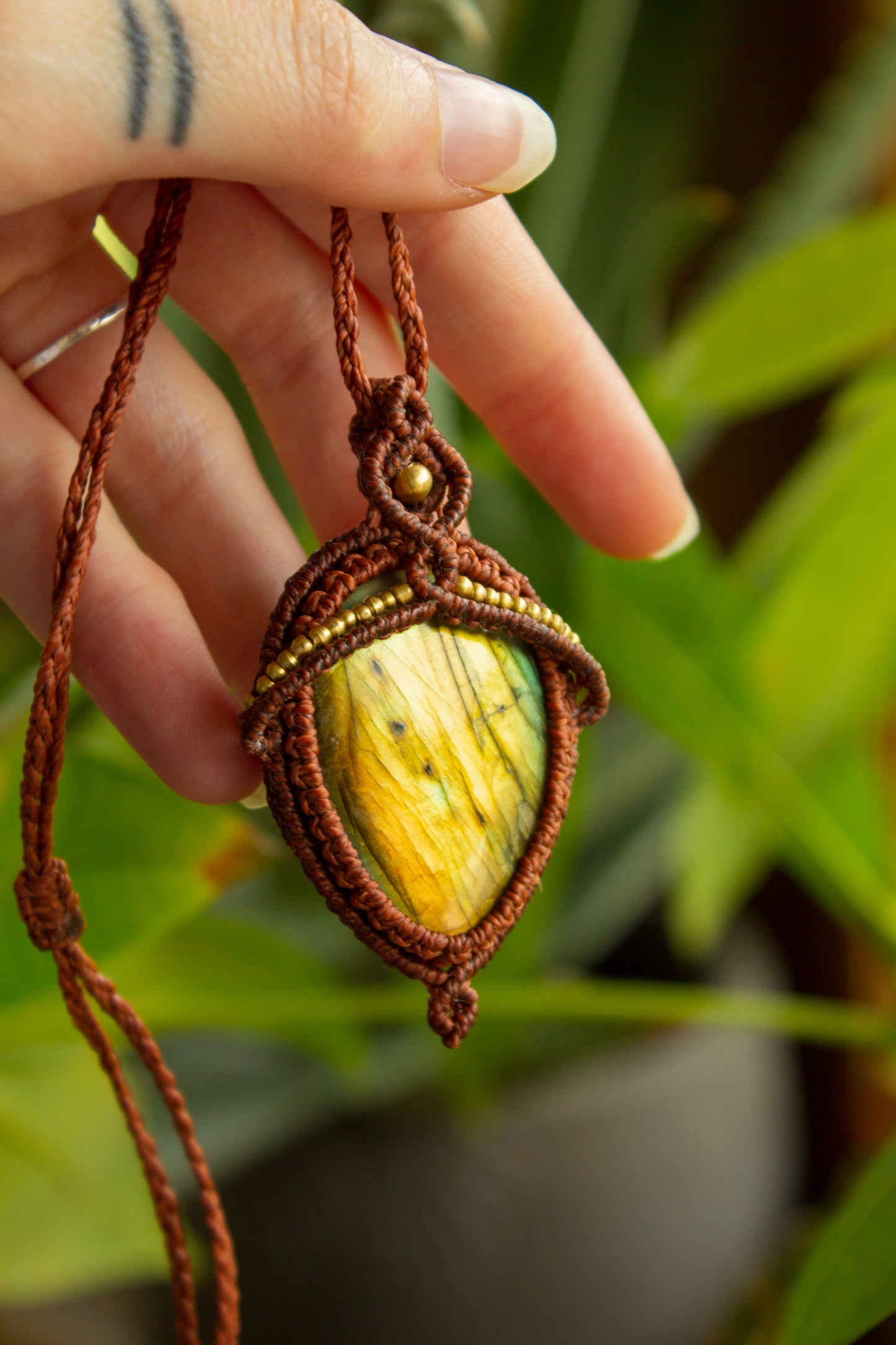 Hanoi • Labradorite macrame necklace
