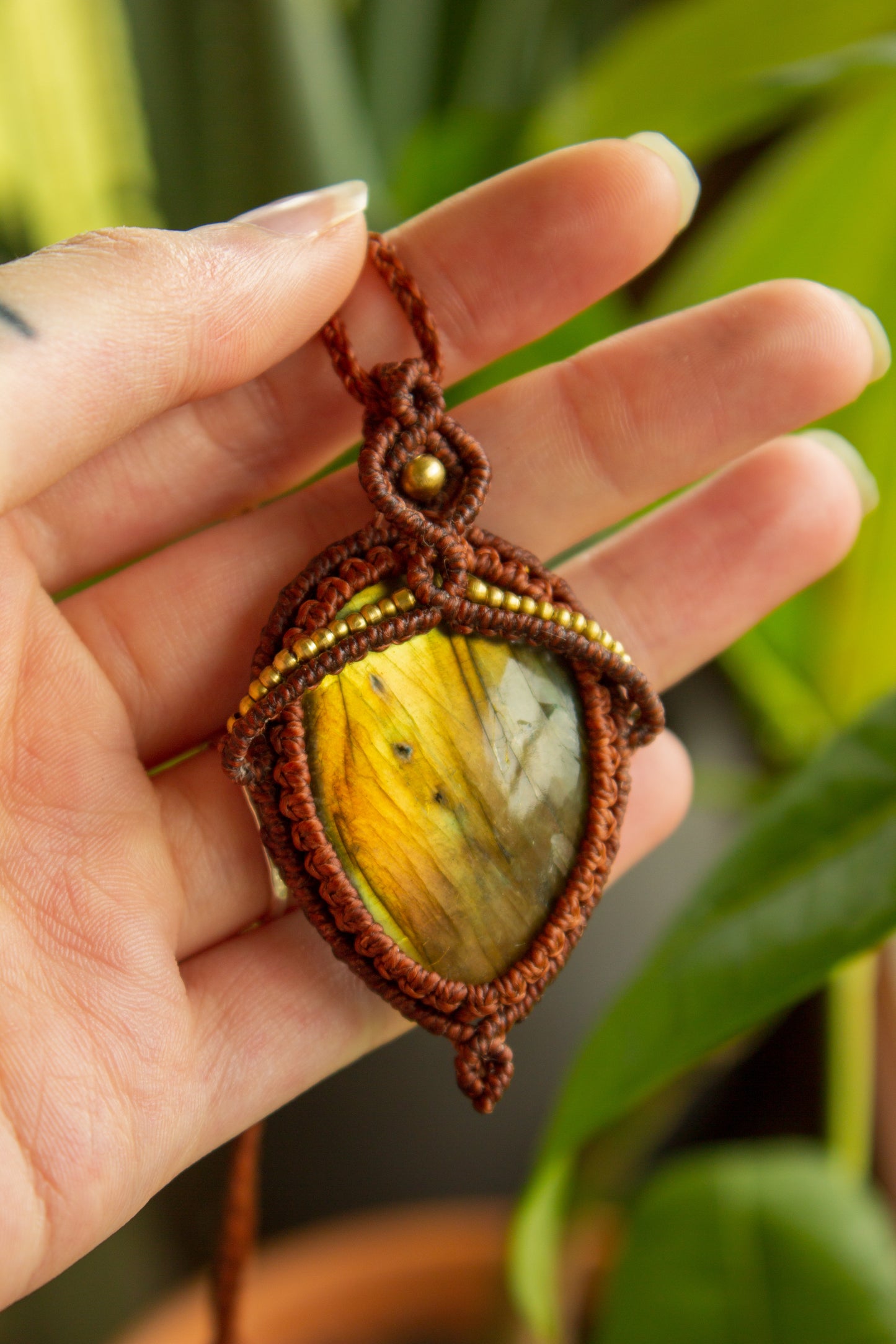 Hanoi • Labradorite macrame necklace