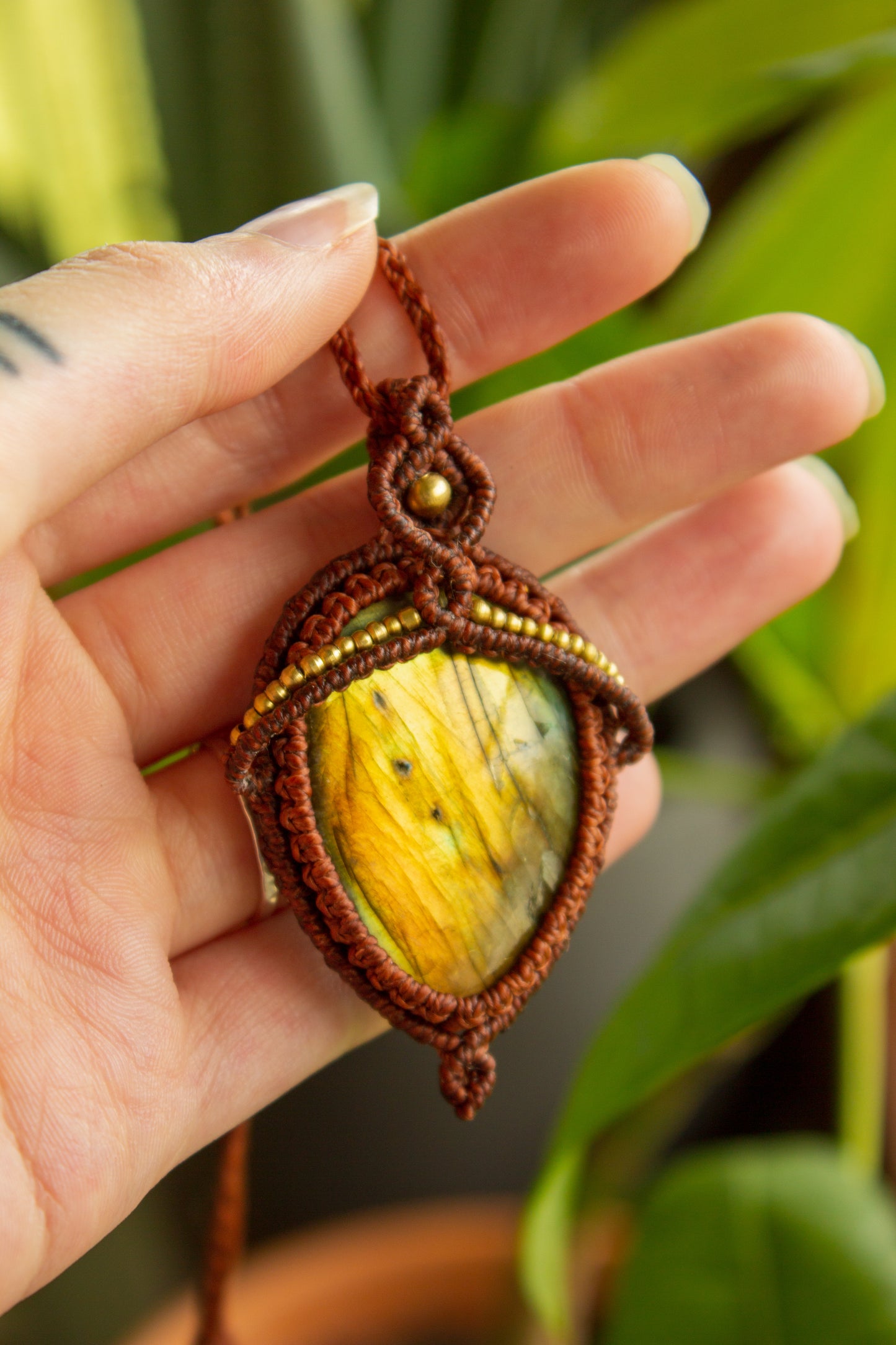 Hanoi • Labradorite macrame necklace