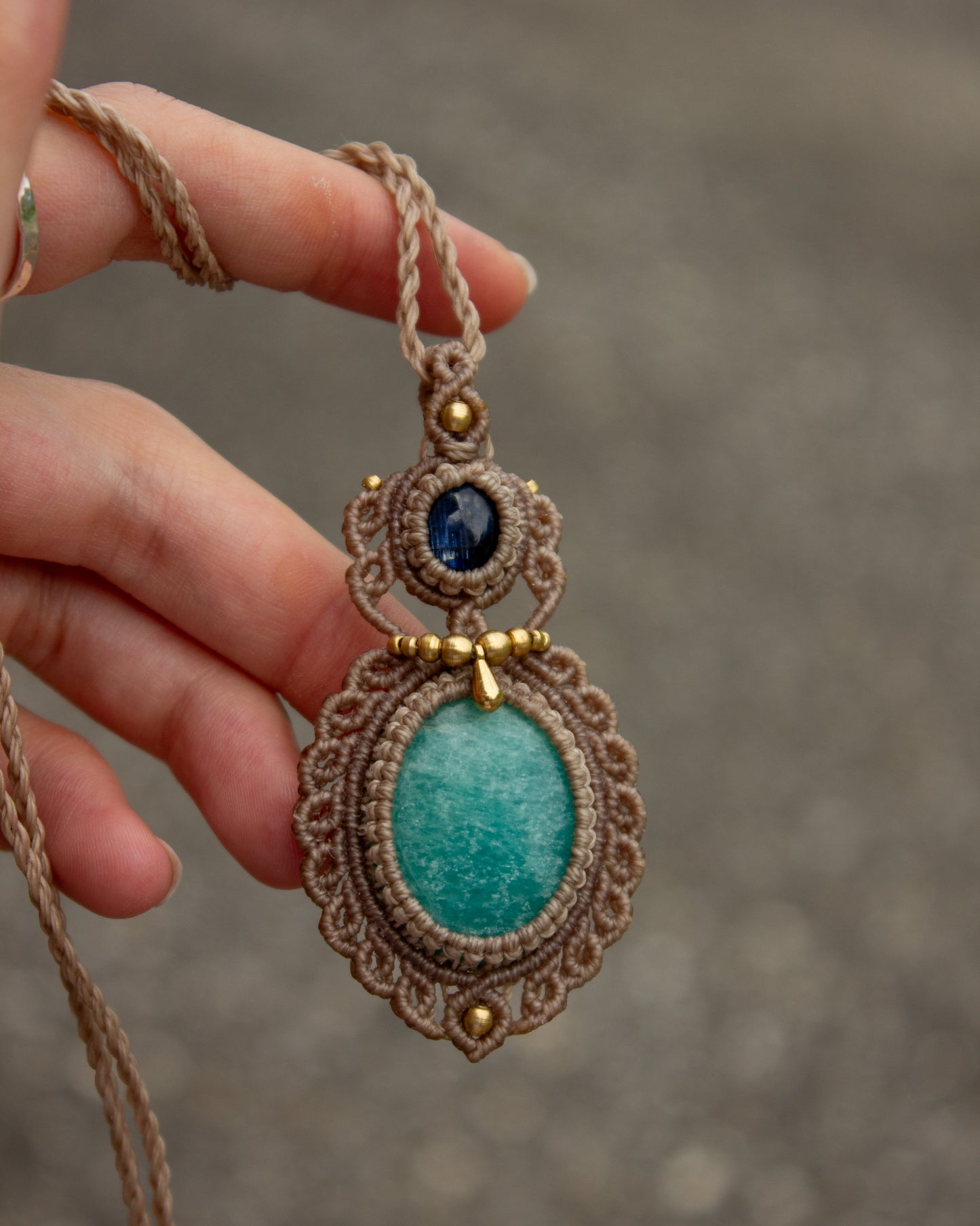 Kyanite & Amazonite macrame necklace