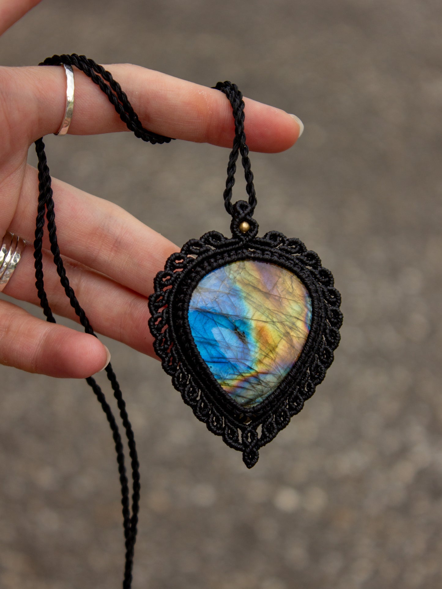 Labradorite macrame necklace