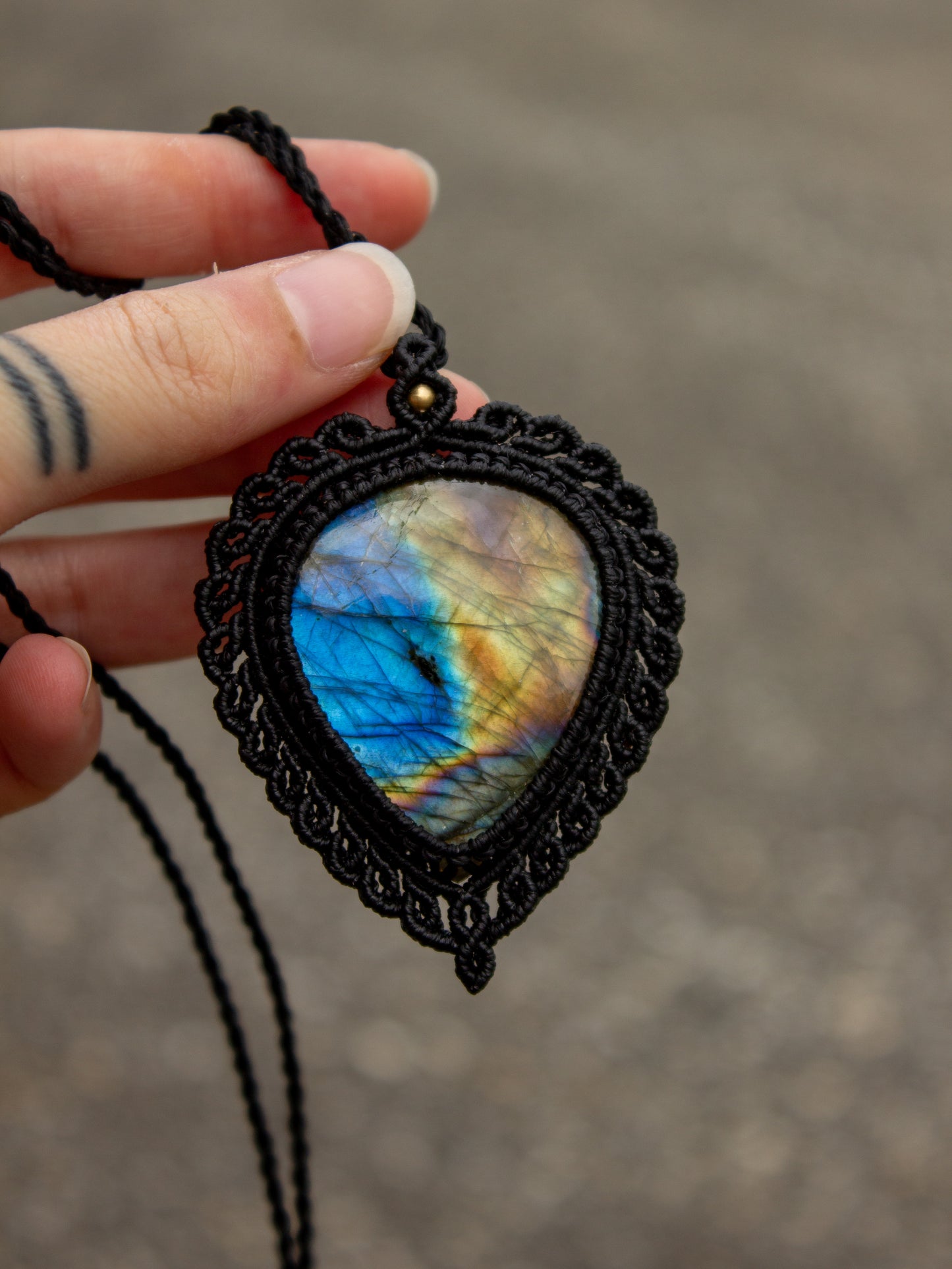 Labradorite macrame necklace