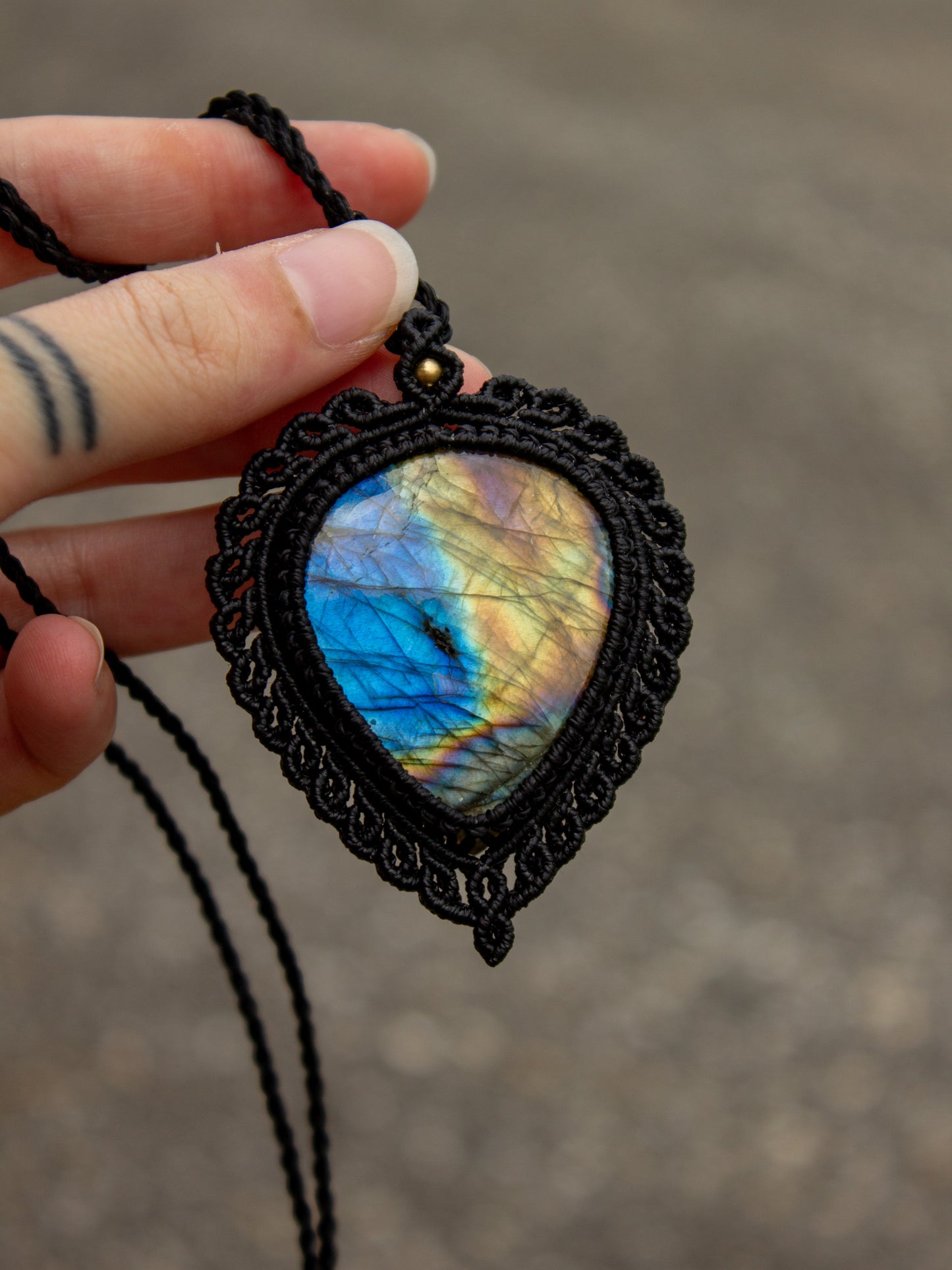 Labradorite macrame necklace