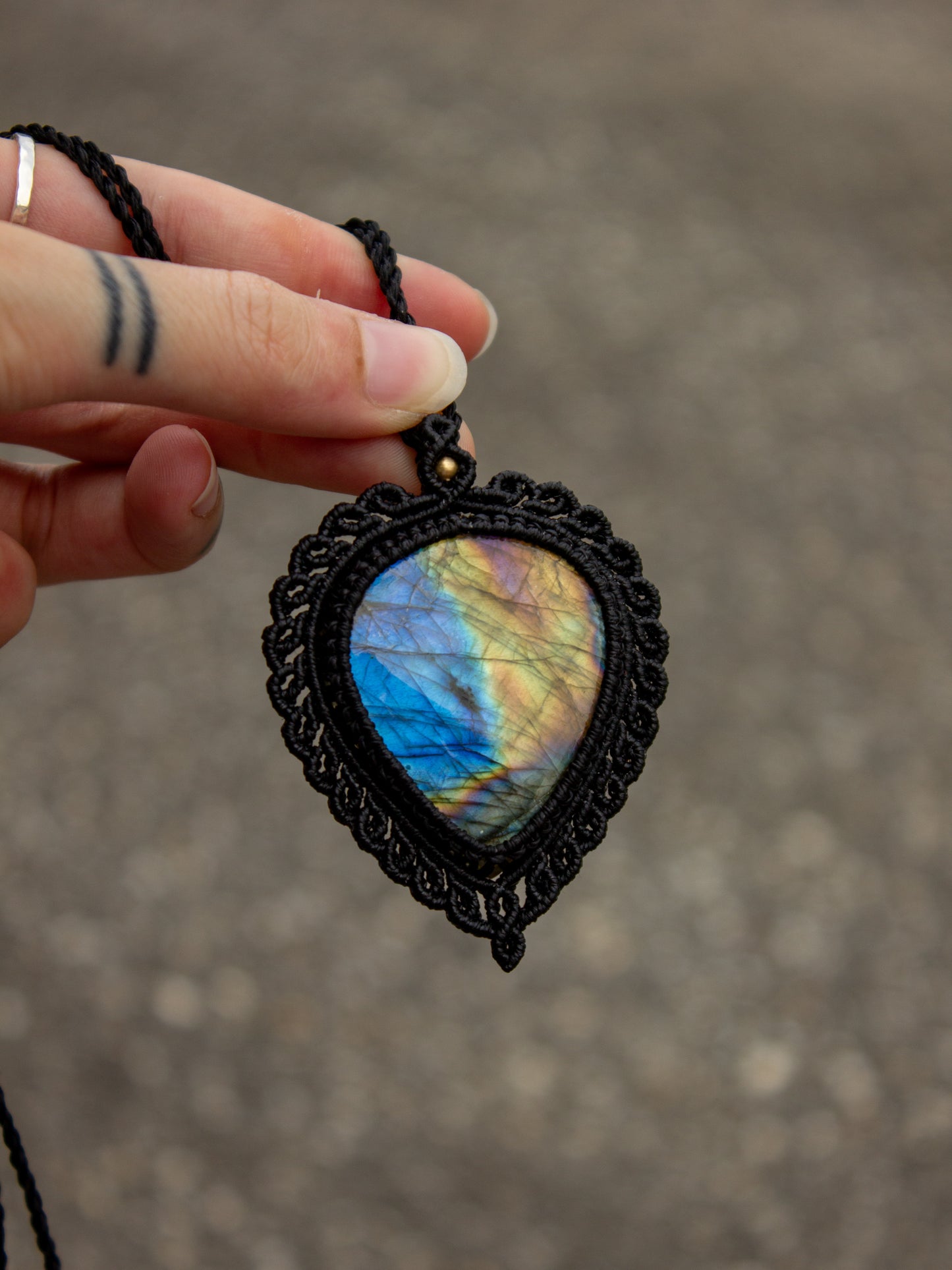 Labradorite macrame necklace