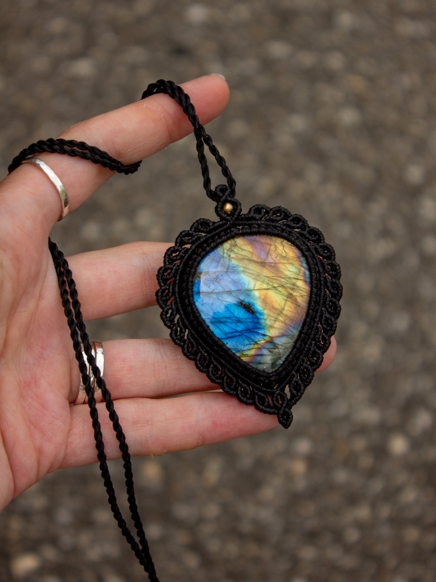 Labradorite macrame necklace