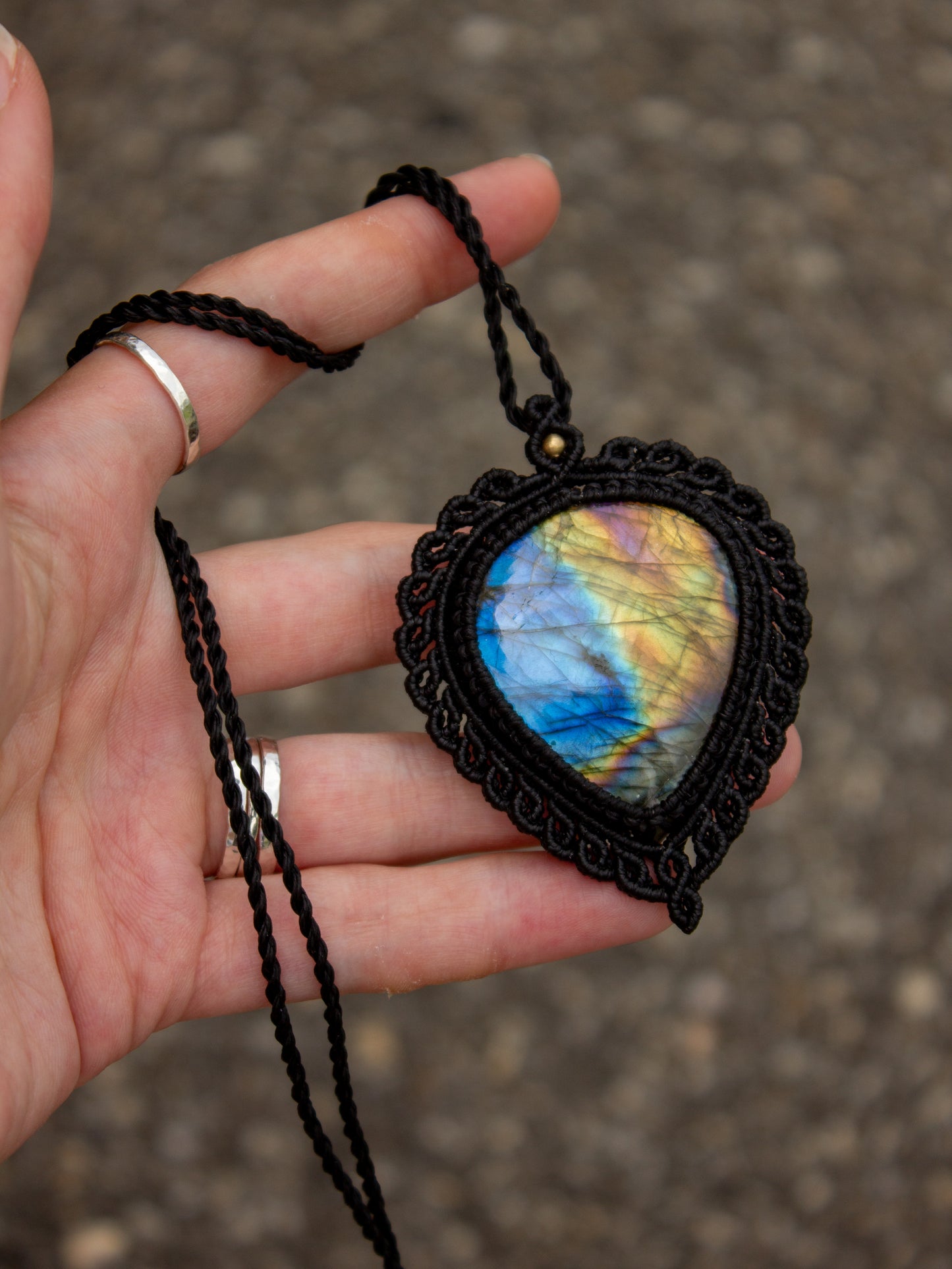 Labradorite macrame necklace