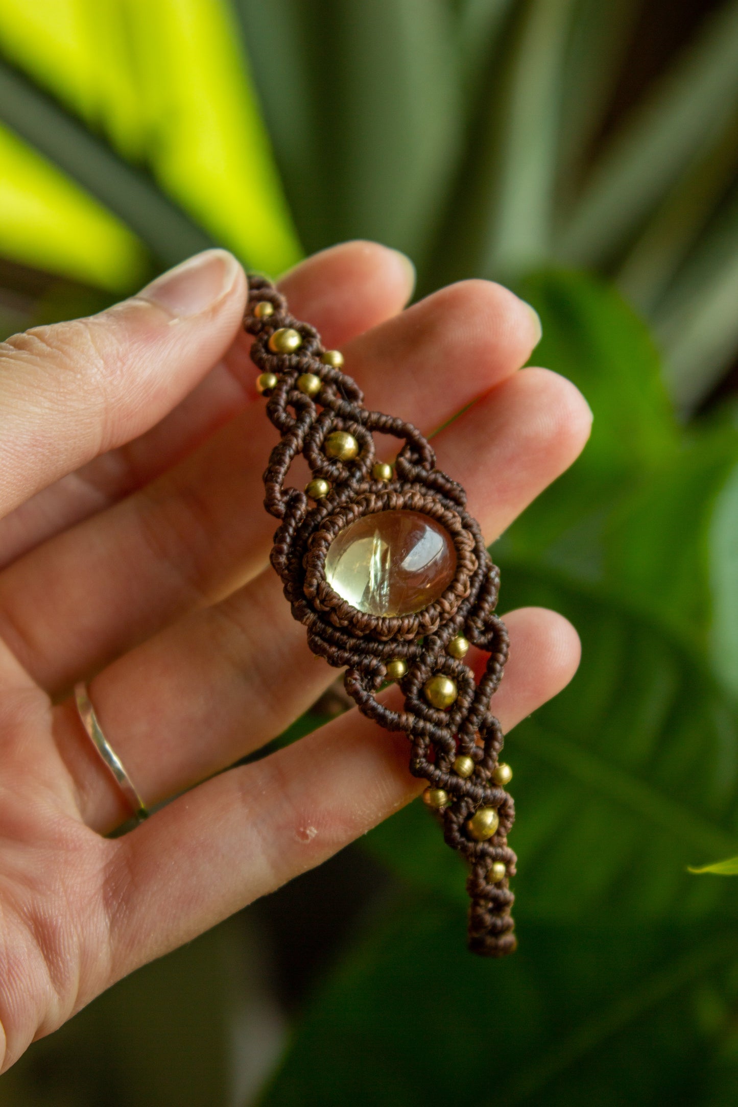 Citrine macrame bracelet