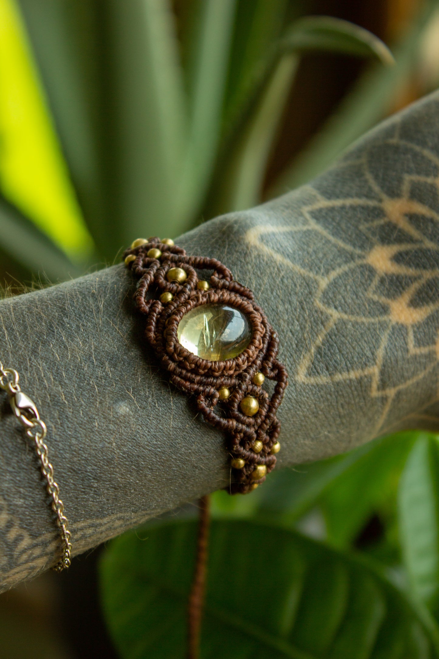 Citrine macrame bracelet