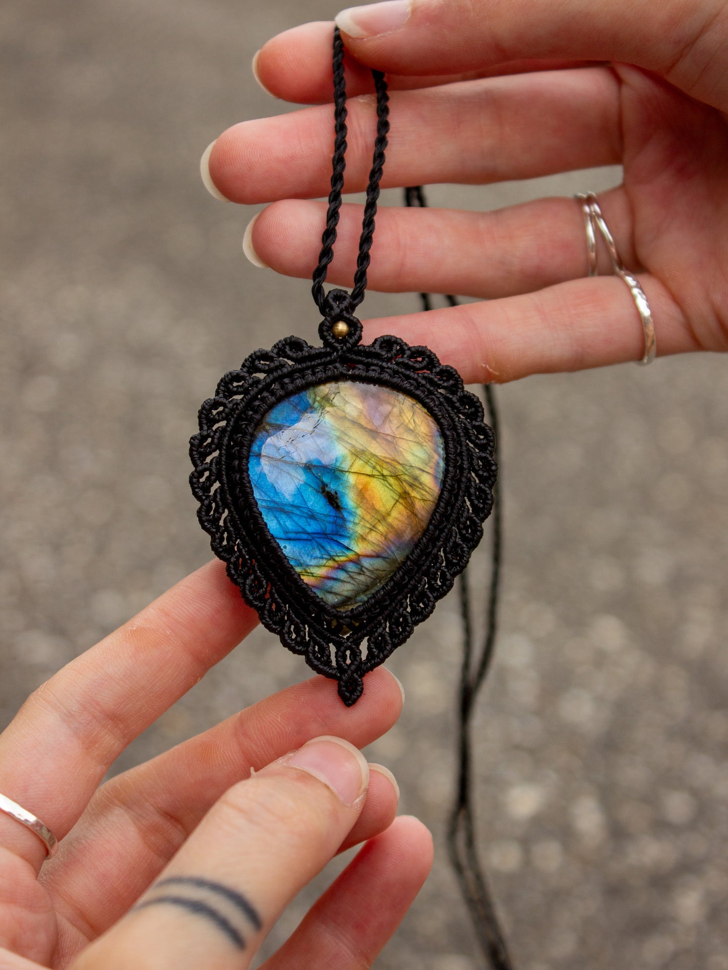 Labradorite macrame necklace