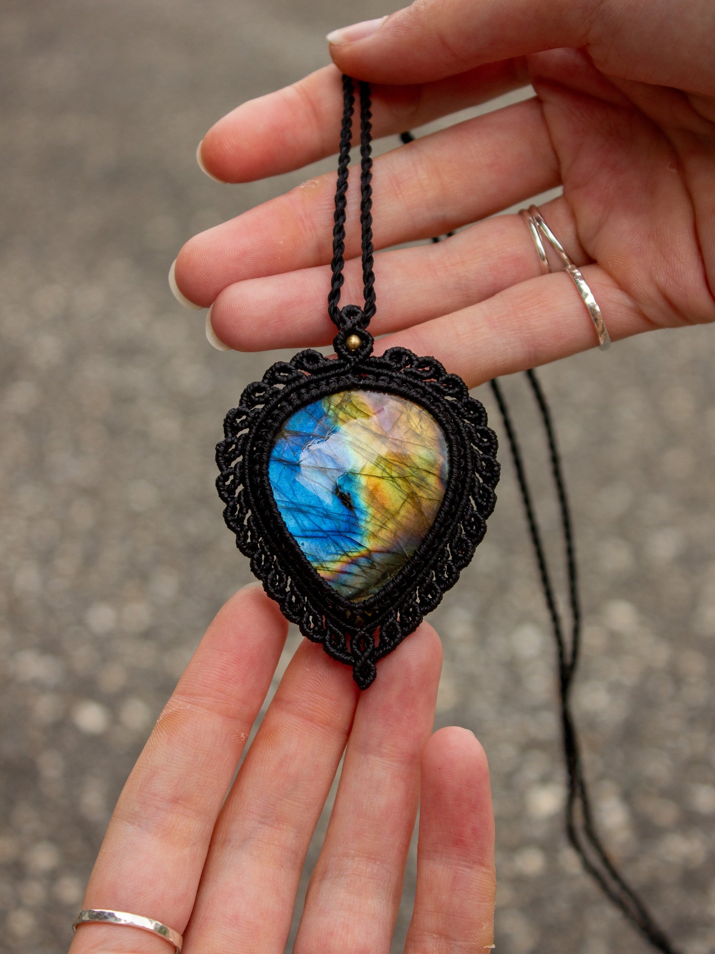 Labradorite macrame necklace