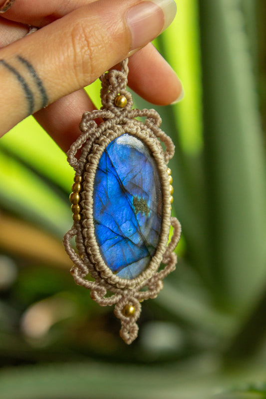 Hoi An • Labradorite macrame necklace
