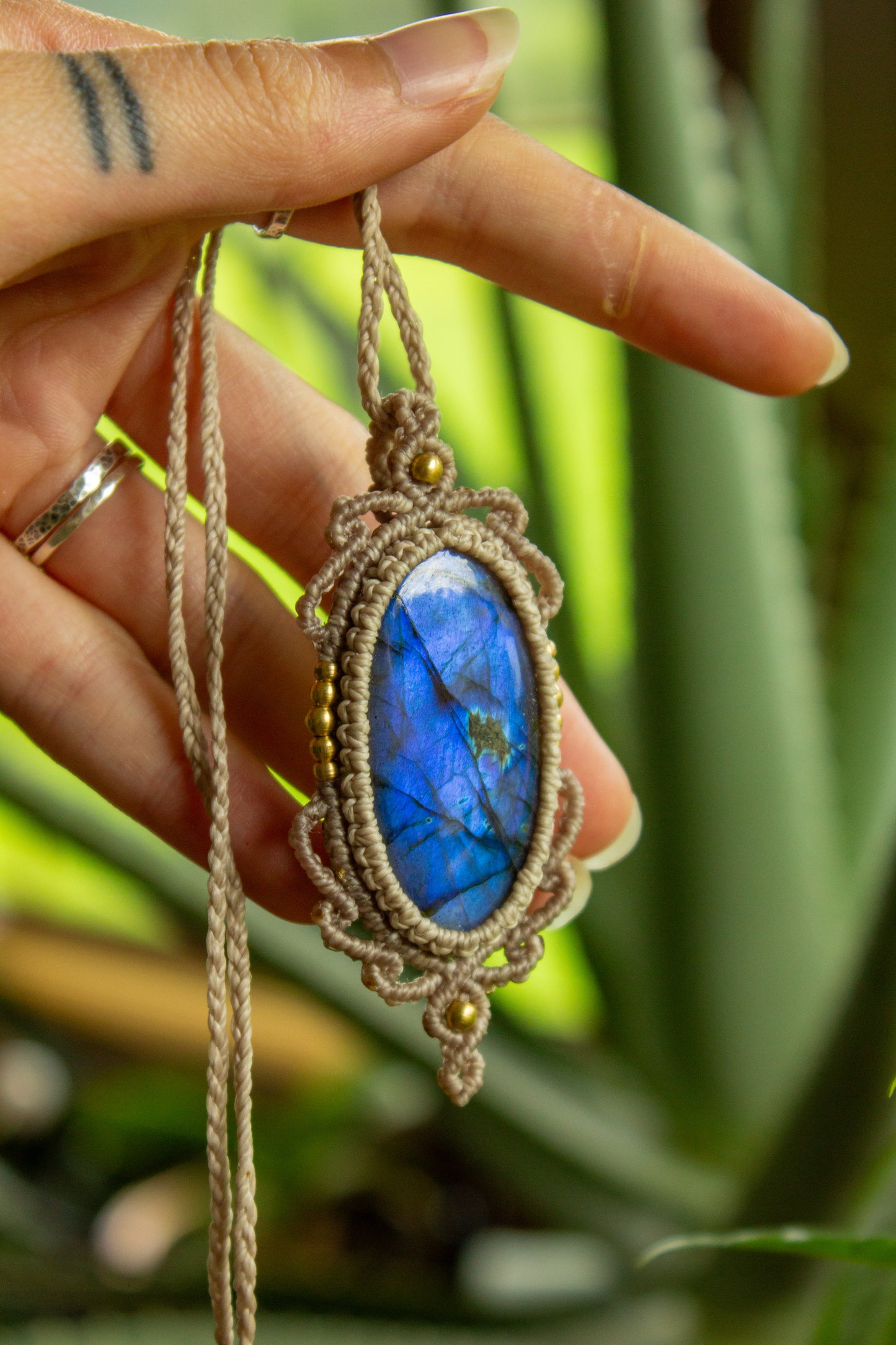 Hoi An • Labradorite macrame necklace