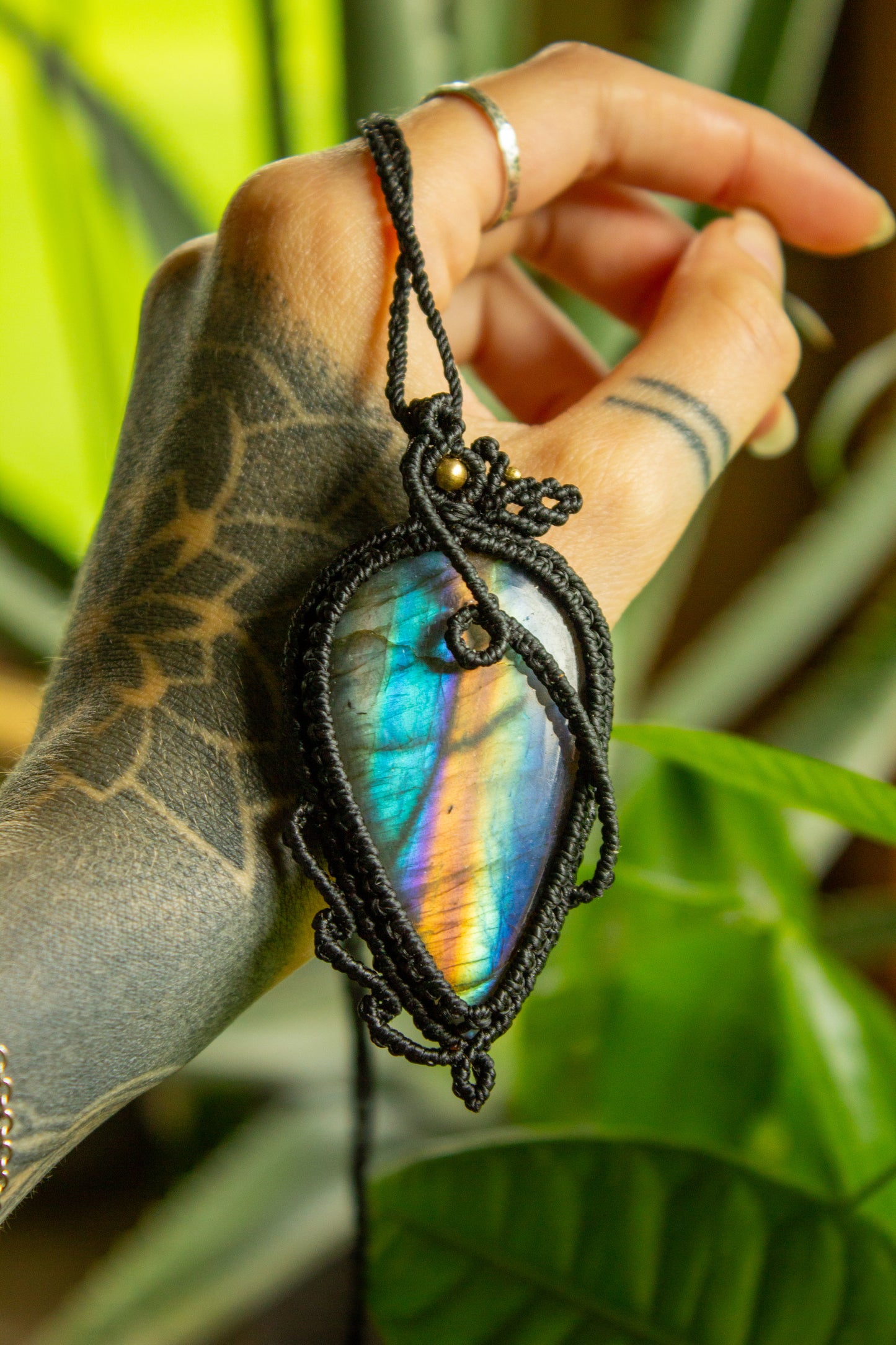 Dalat • Labradorite macrame necklace