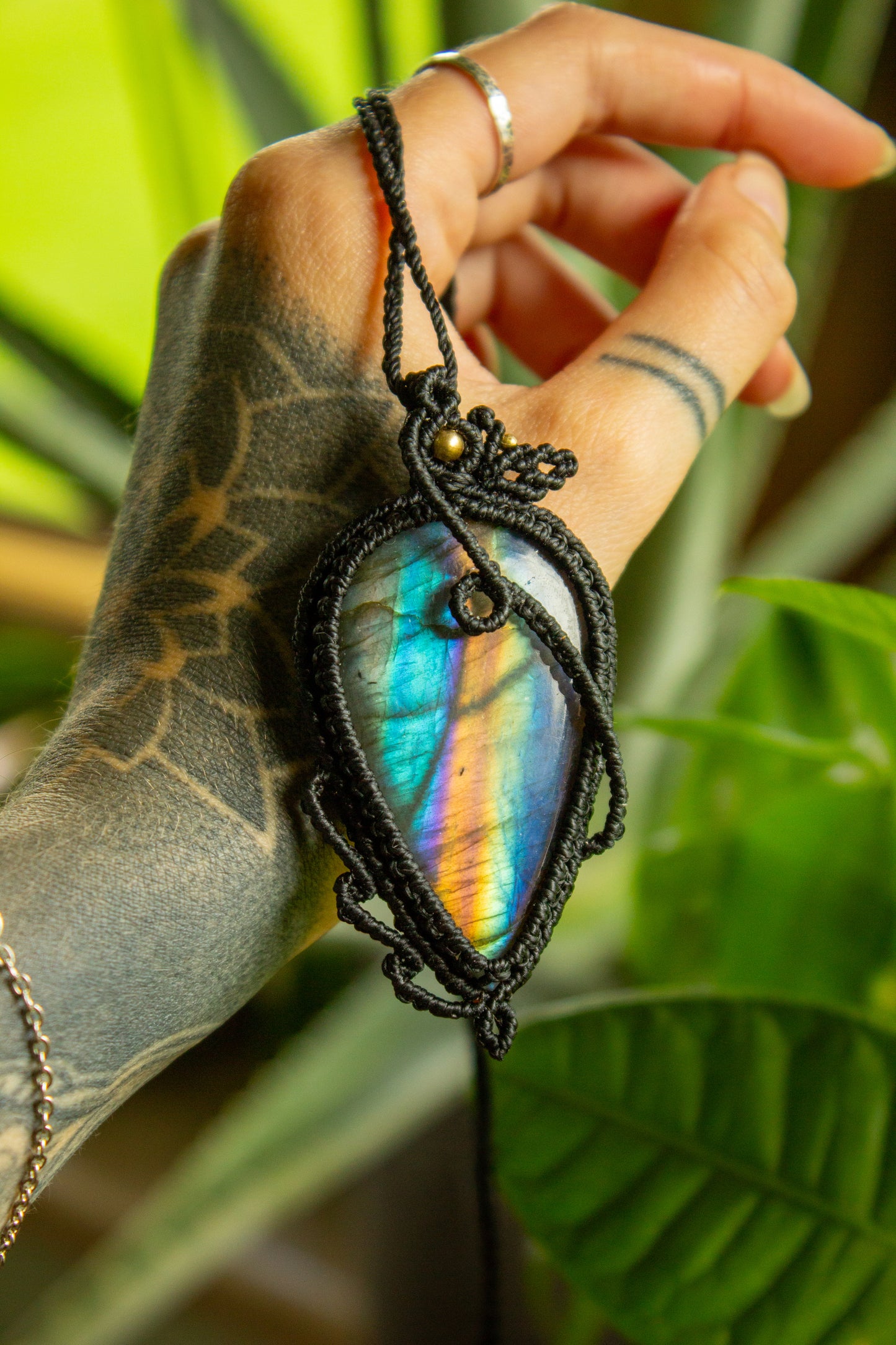 Dalat • Labradorite macrame necklace