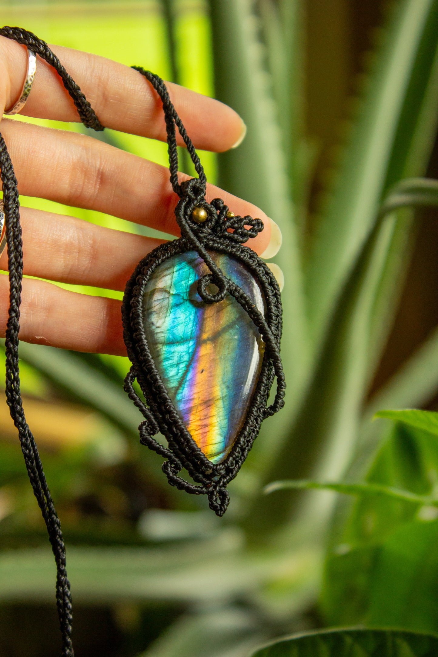Dalat • Labradorite macrame necklace